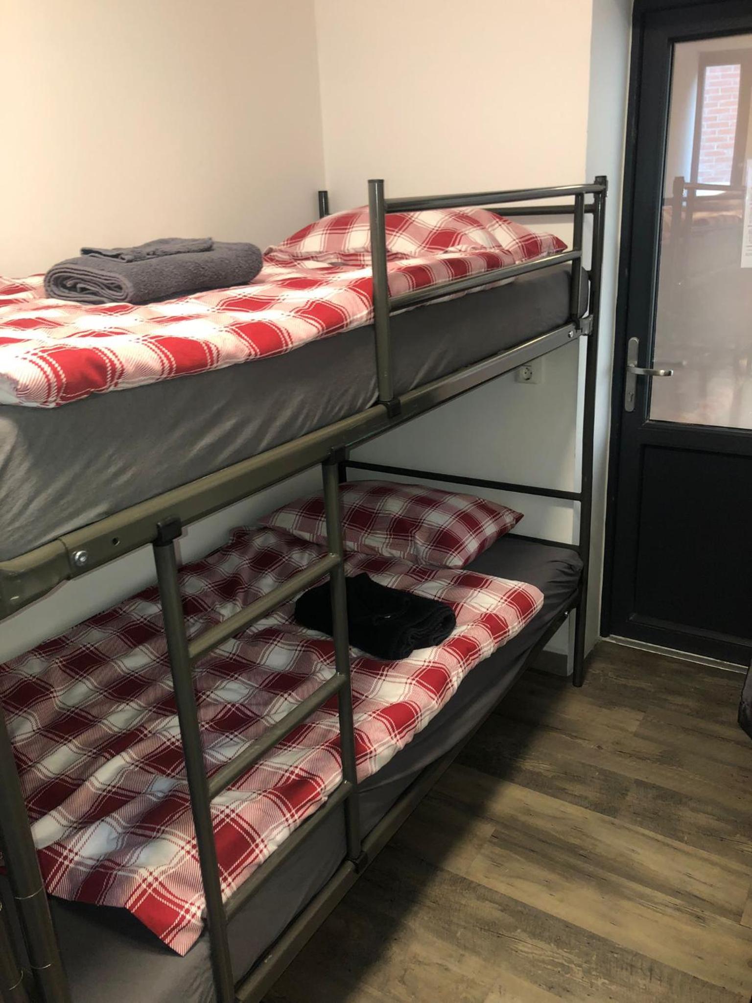 Bed in 4-Bed Mixed Dormitory Room photo 3