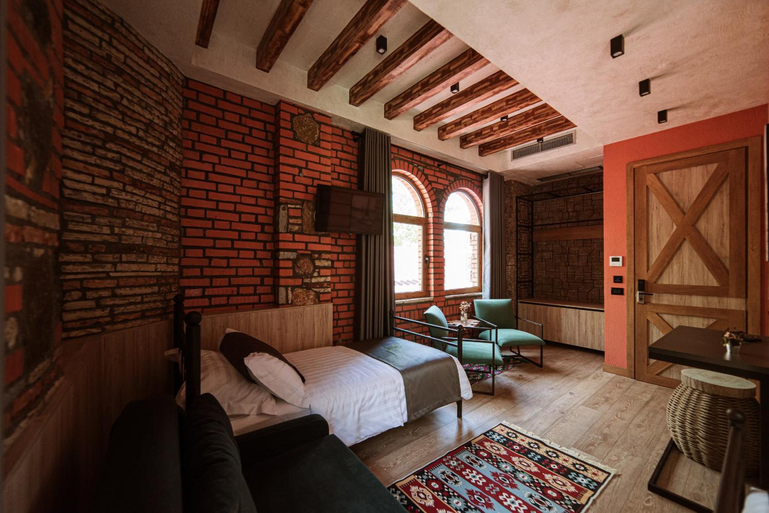 Double Room with Extra Bed photo 1