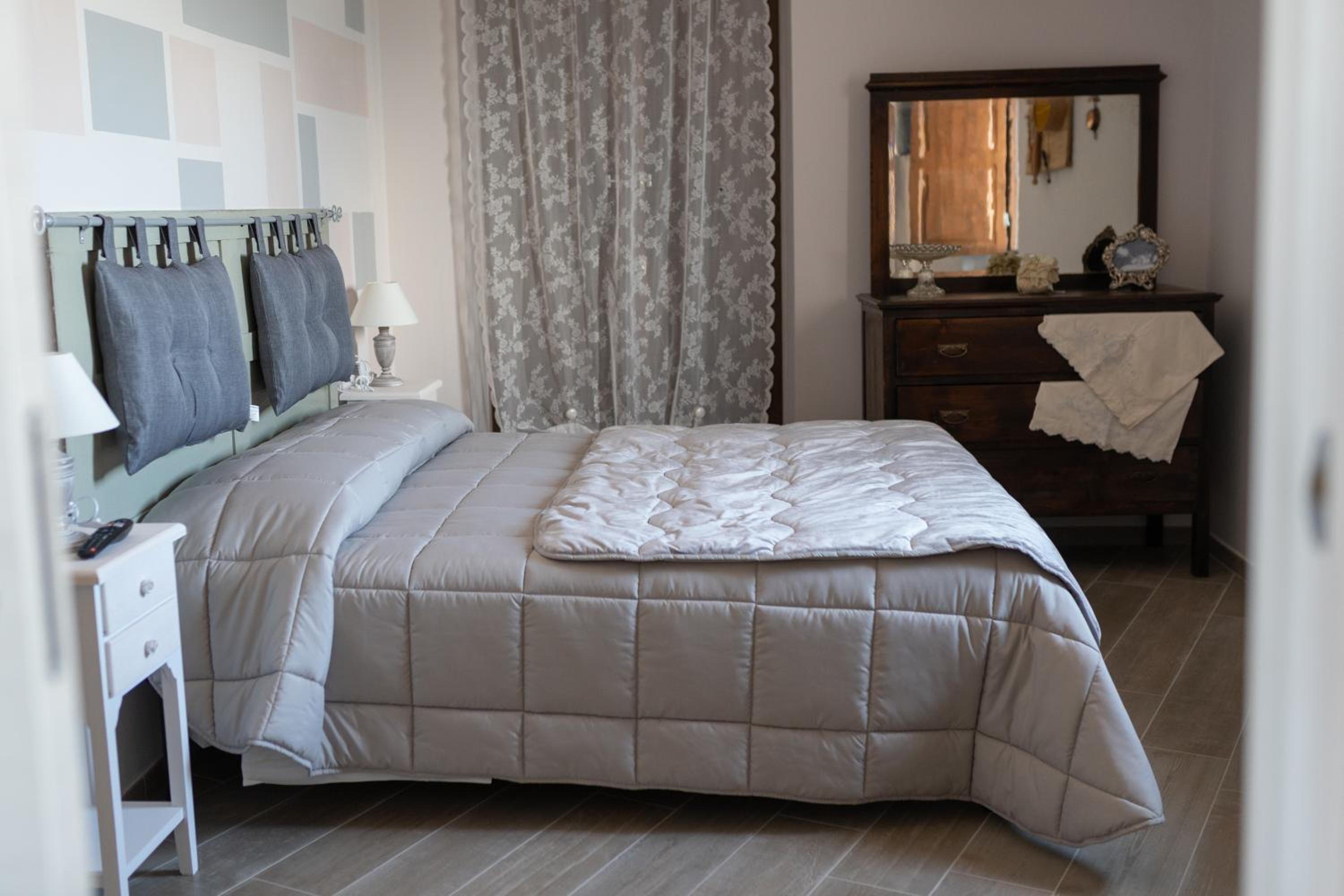 Large Double Room photo 2