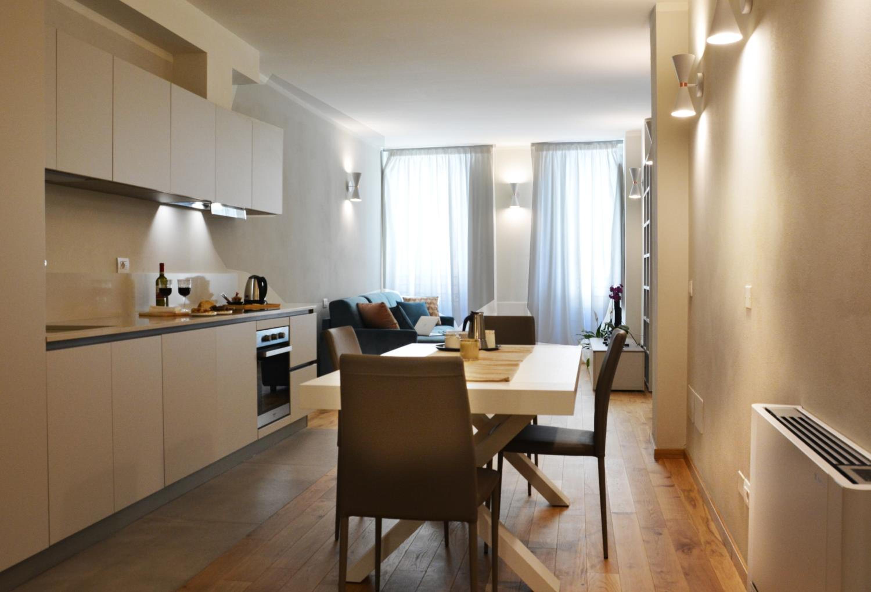 Large One-Bedroom Apartment photo 3