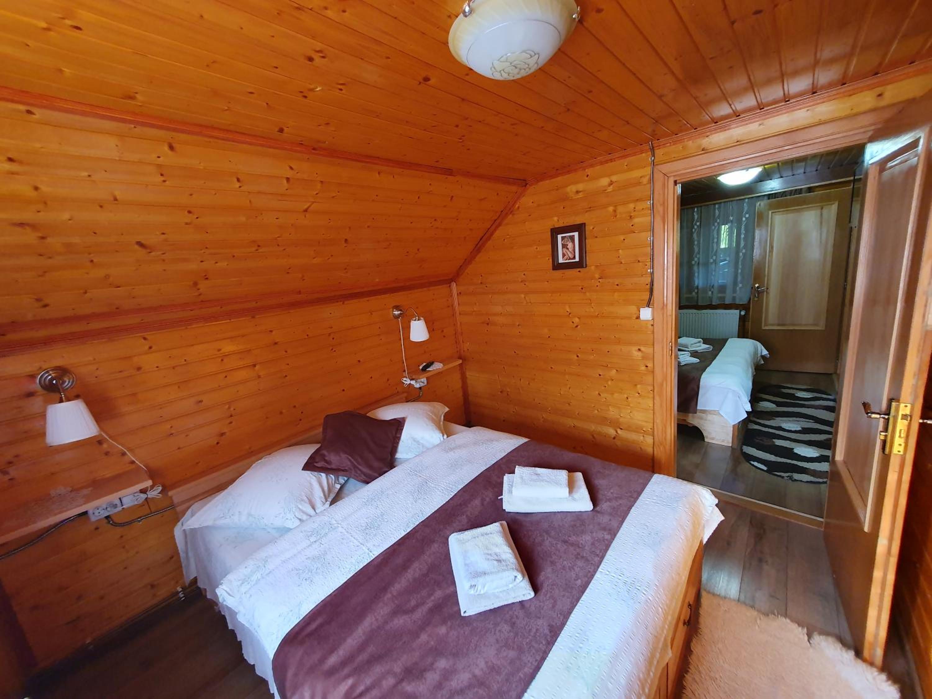 Apartment with Balcony - Photo 9