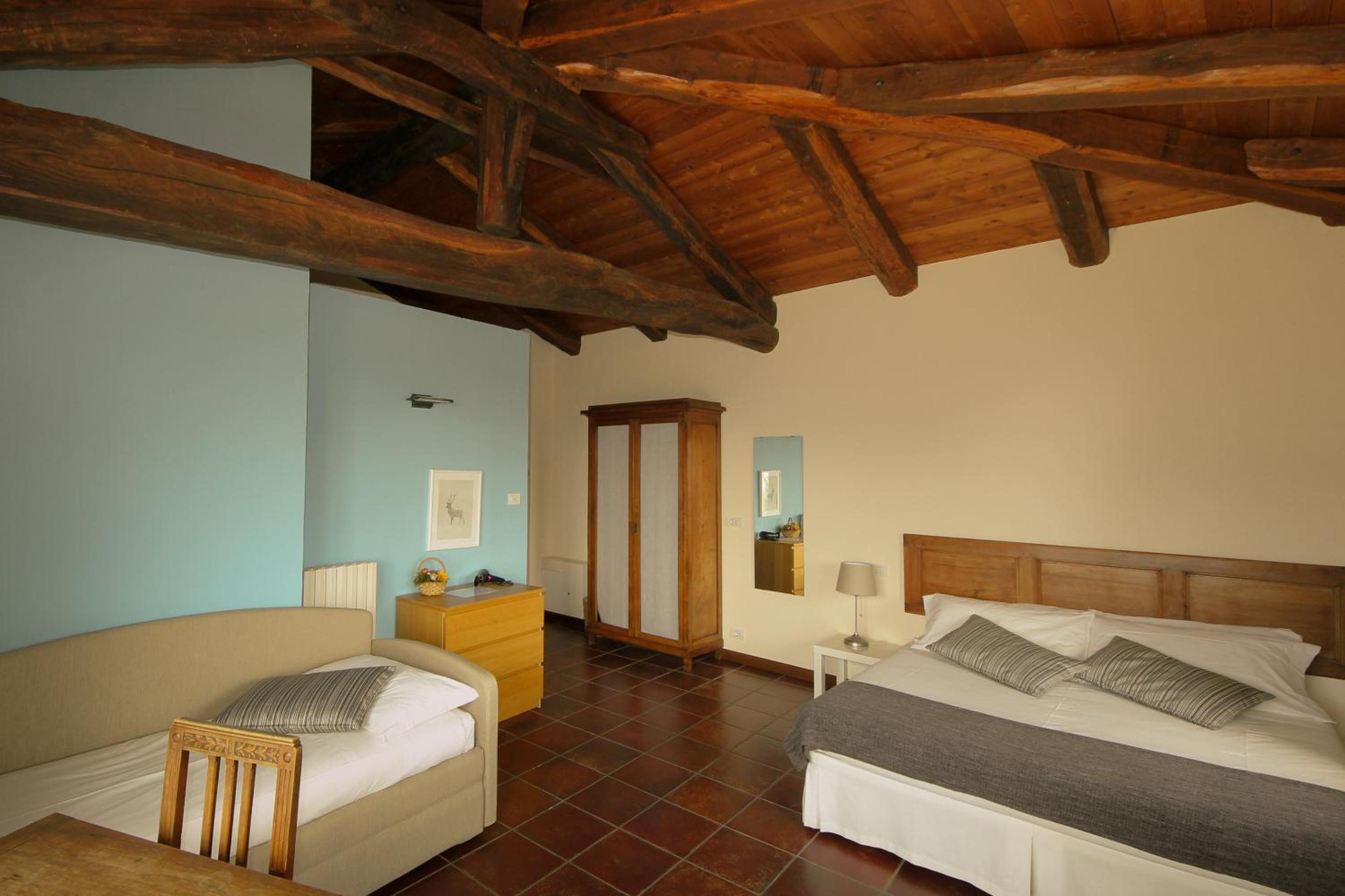 Comfort Triple Room with Shower