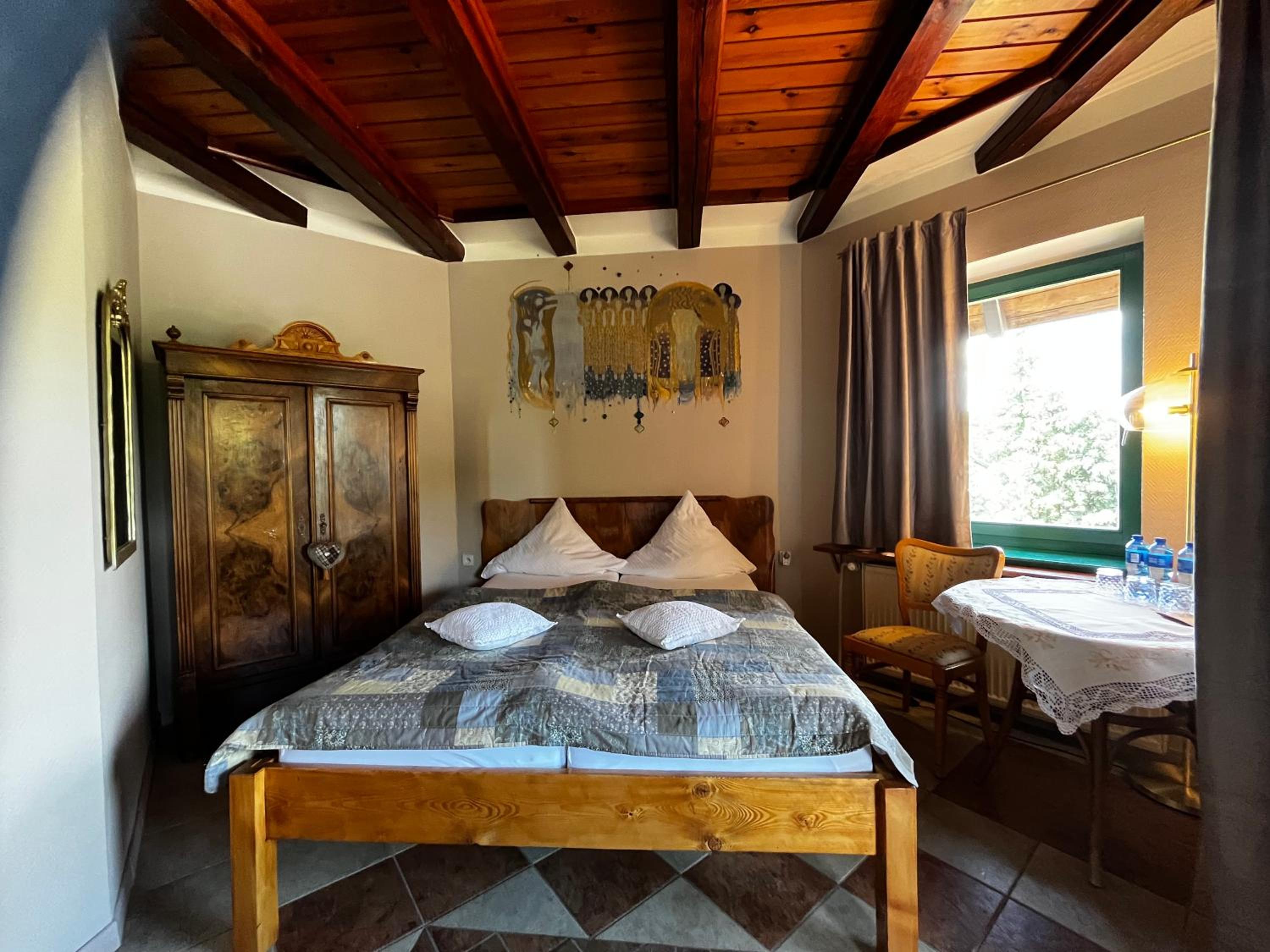 Deluxe Double Room photo 2