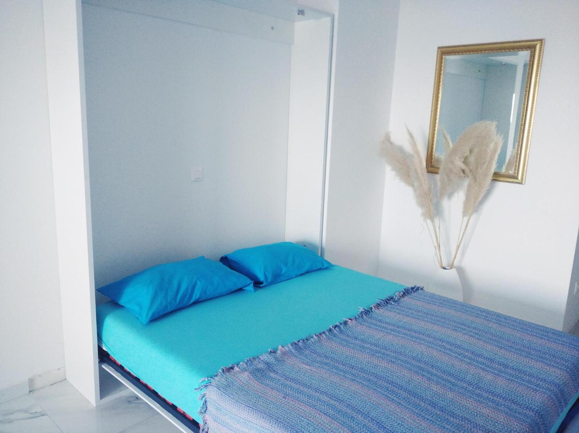 Studio with Sea View