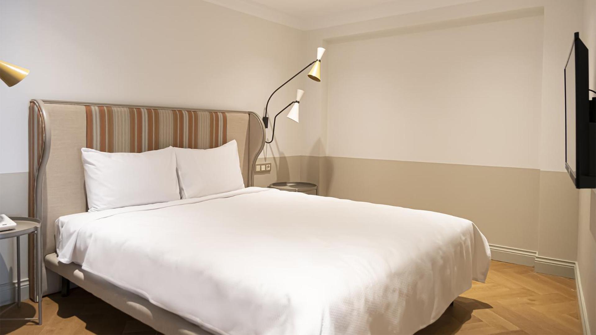 Superior Double Room - Basement photo 3