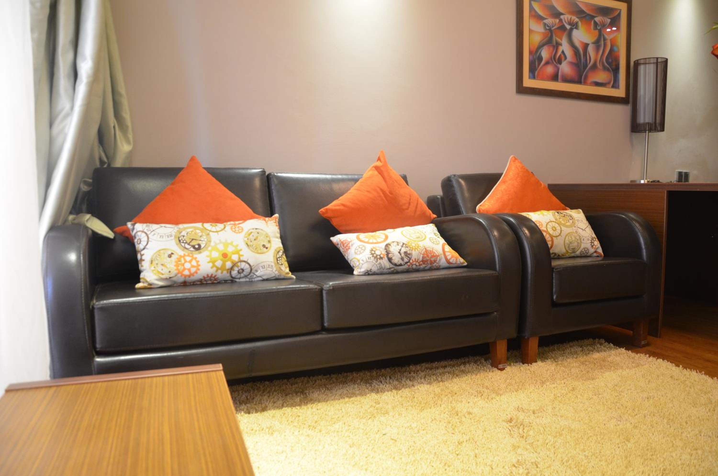 Executive Suite thumbnail 5