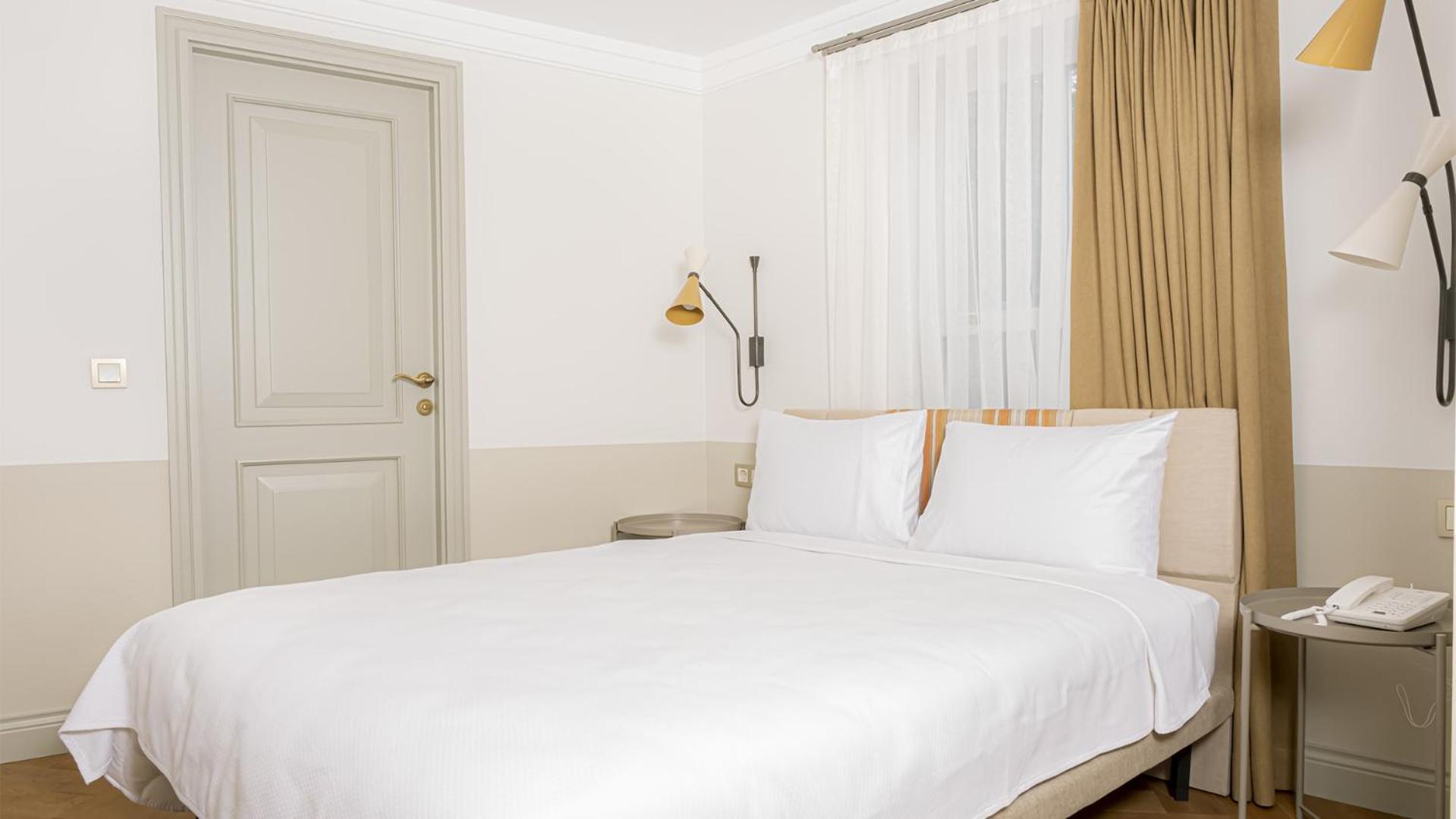 Deluxe Double Room photo 2