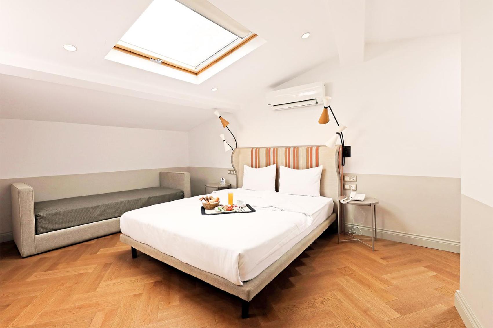 Junior Suite with Balcony and Sea View
