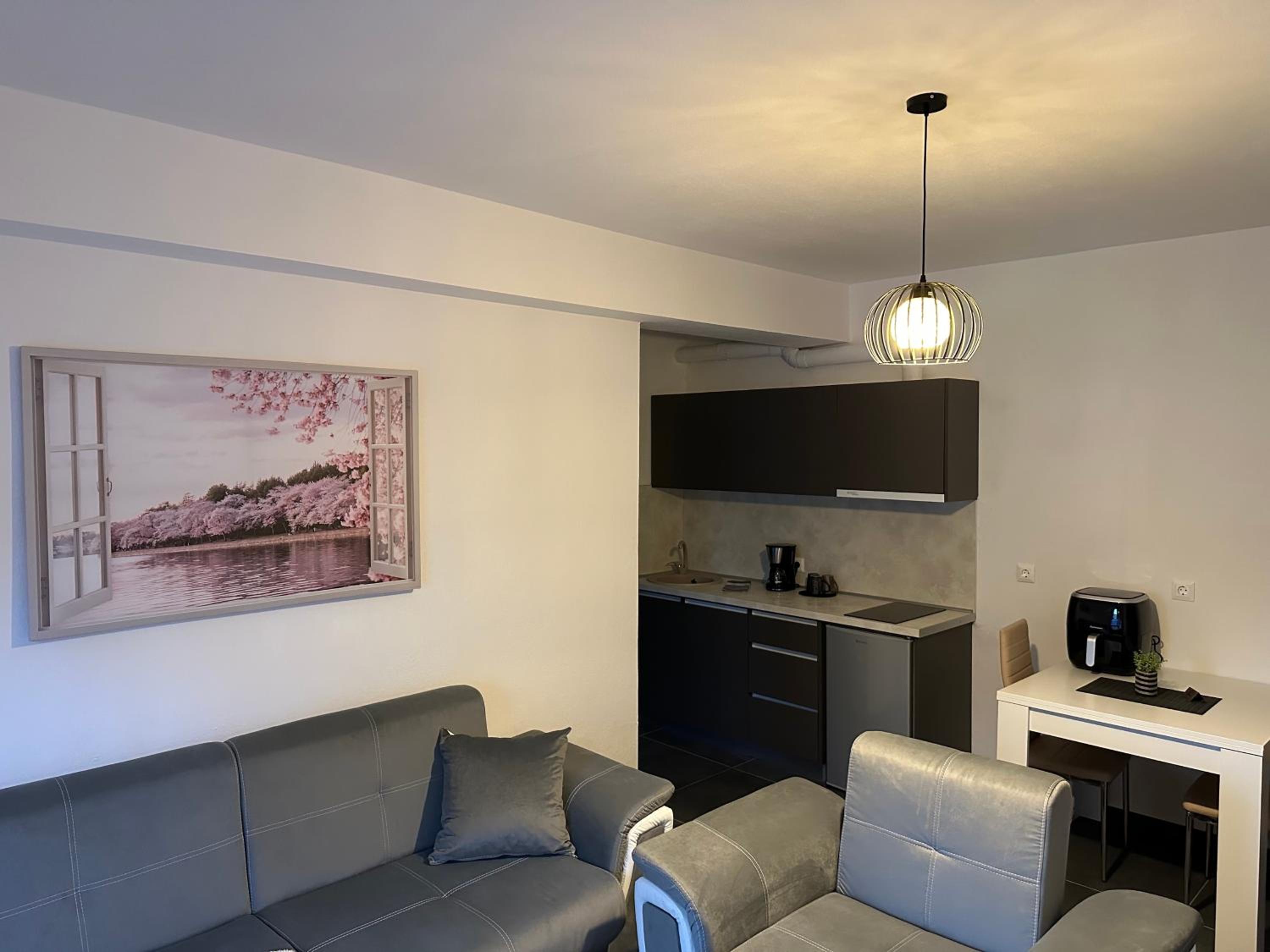 Family Room with Balcony photo 2