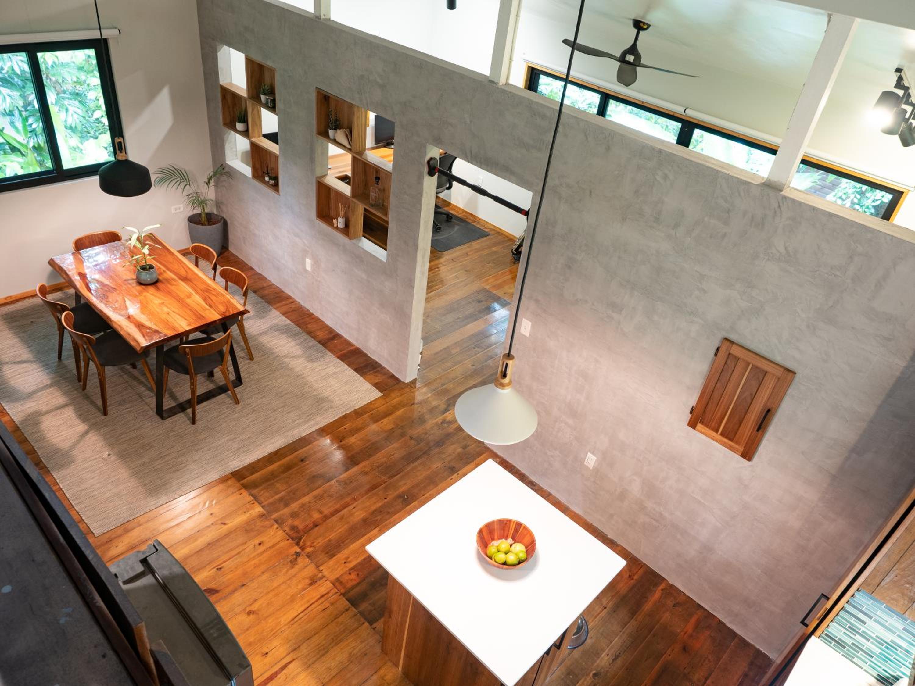 Spacious Jungle Apartment photo 2
