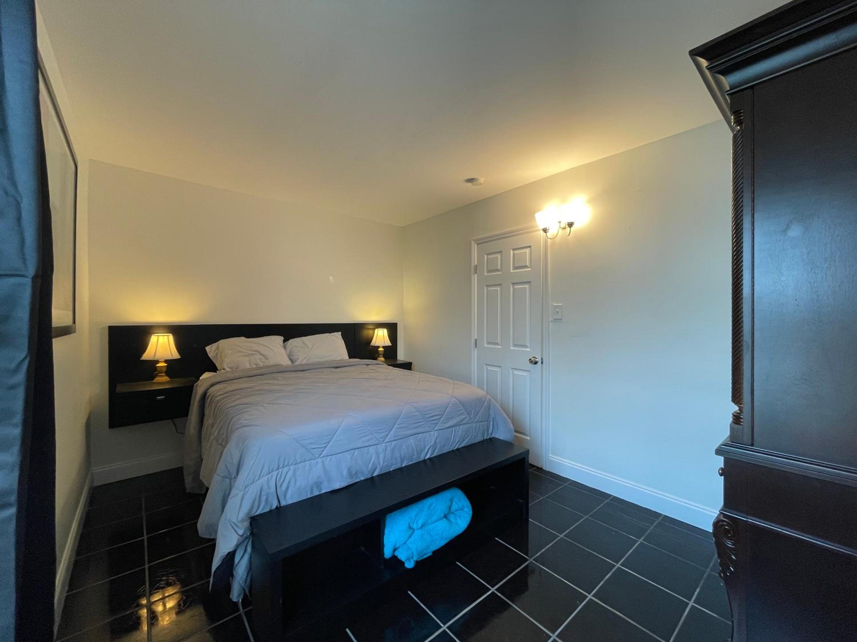One-Bedroom House photo 2