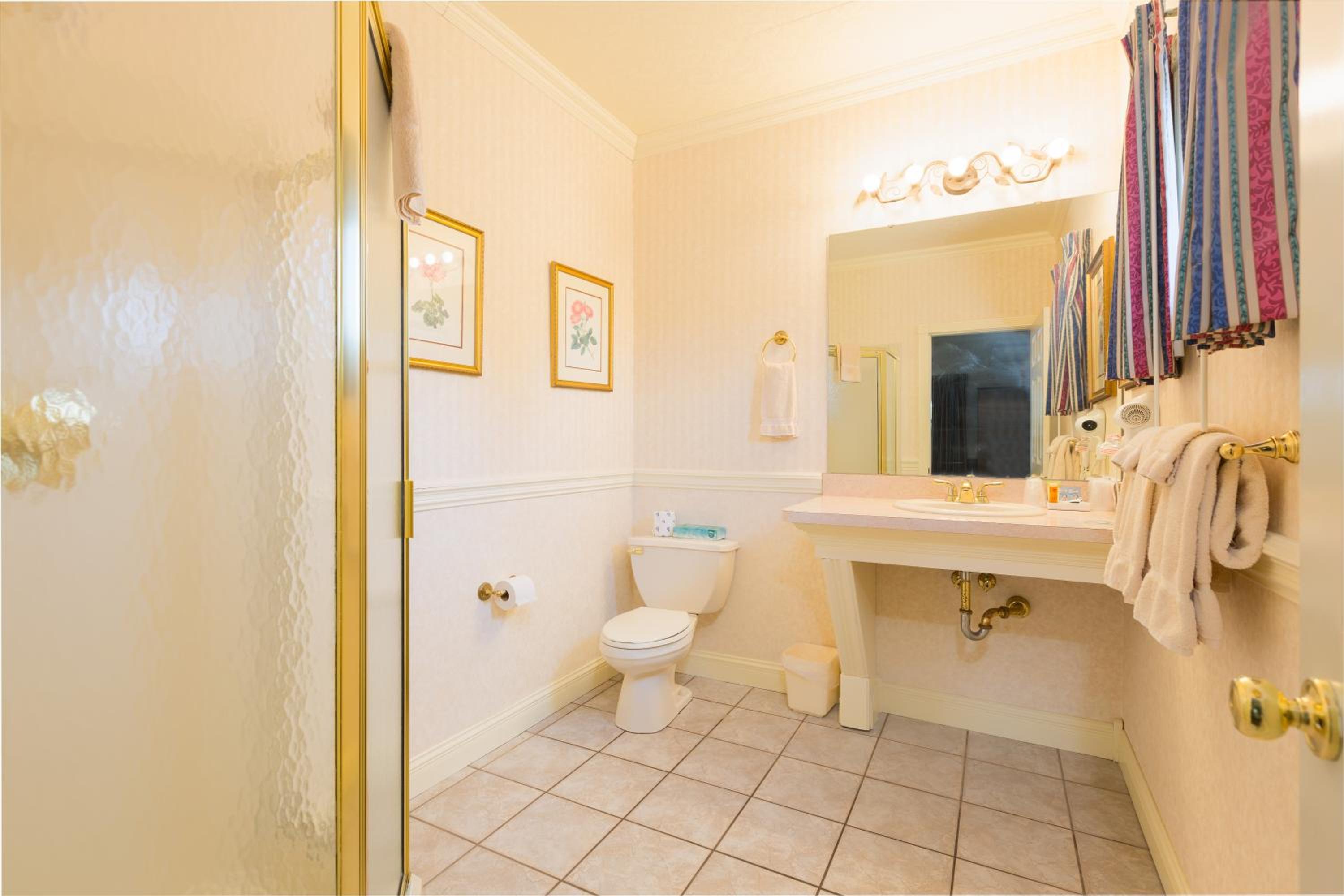 King Room with Lake View photo 2