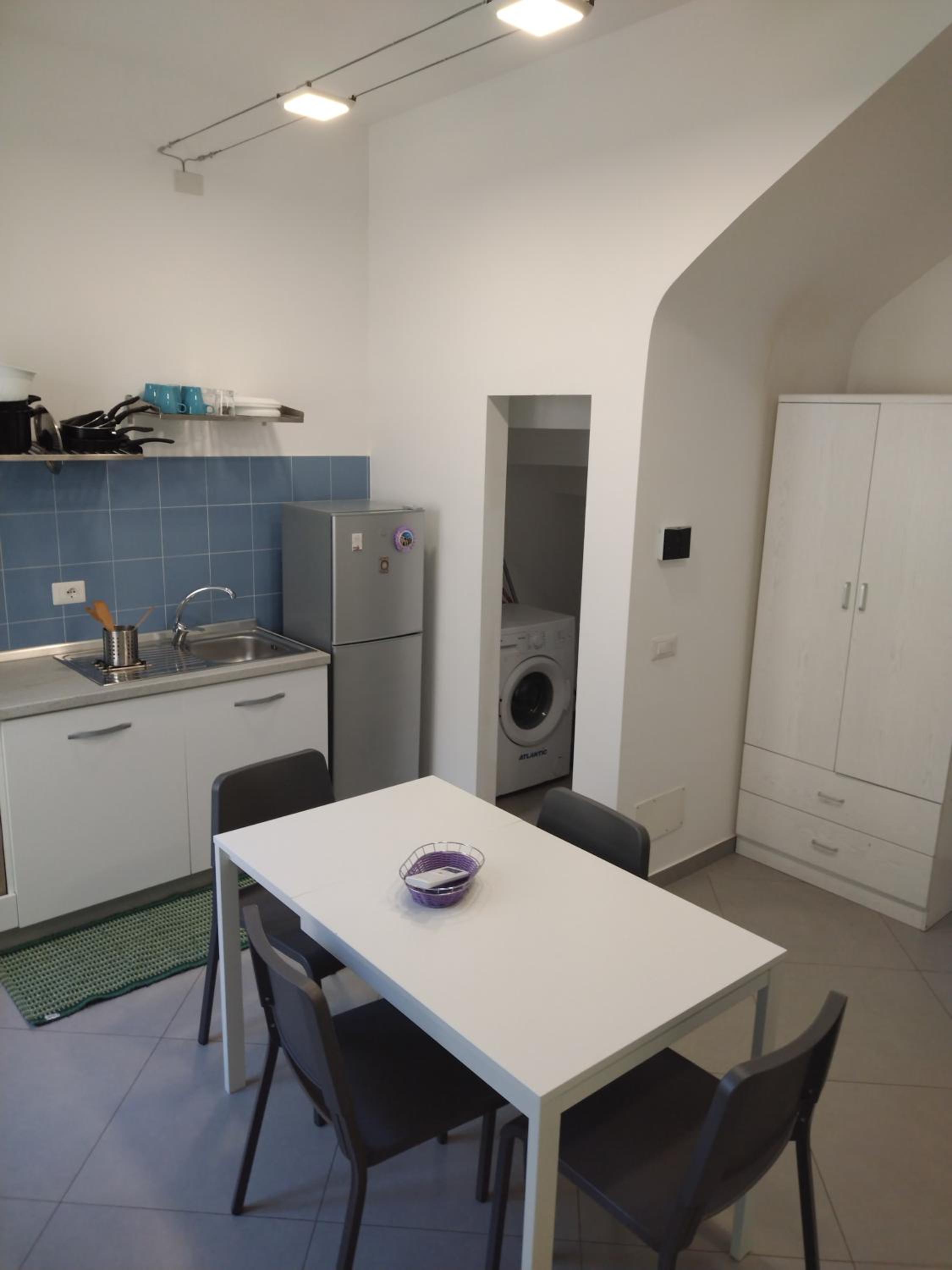 One-Bedroom Apartment photo 3