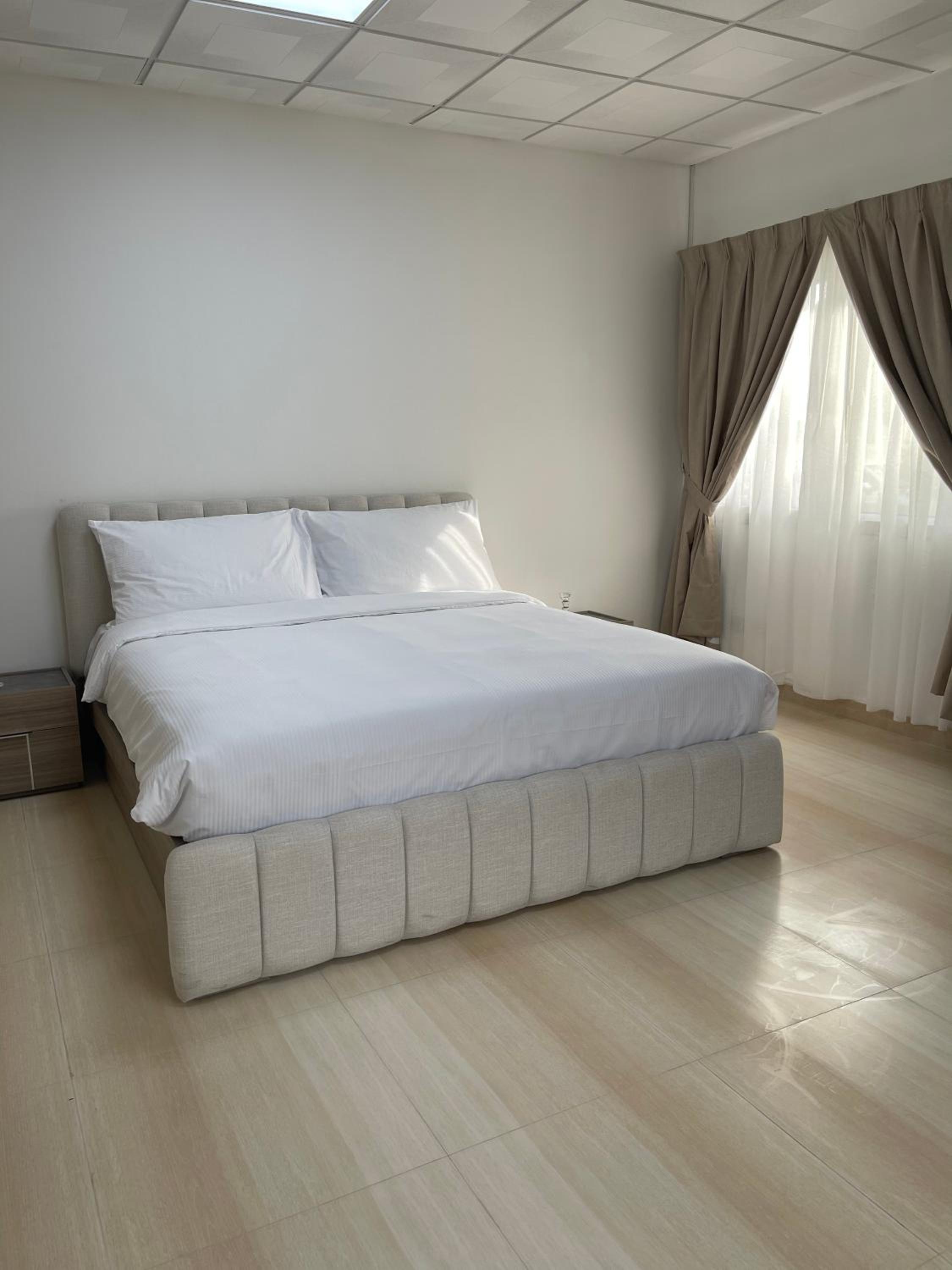 Three Bedroom Villa With Garden photo 1