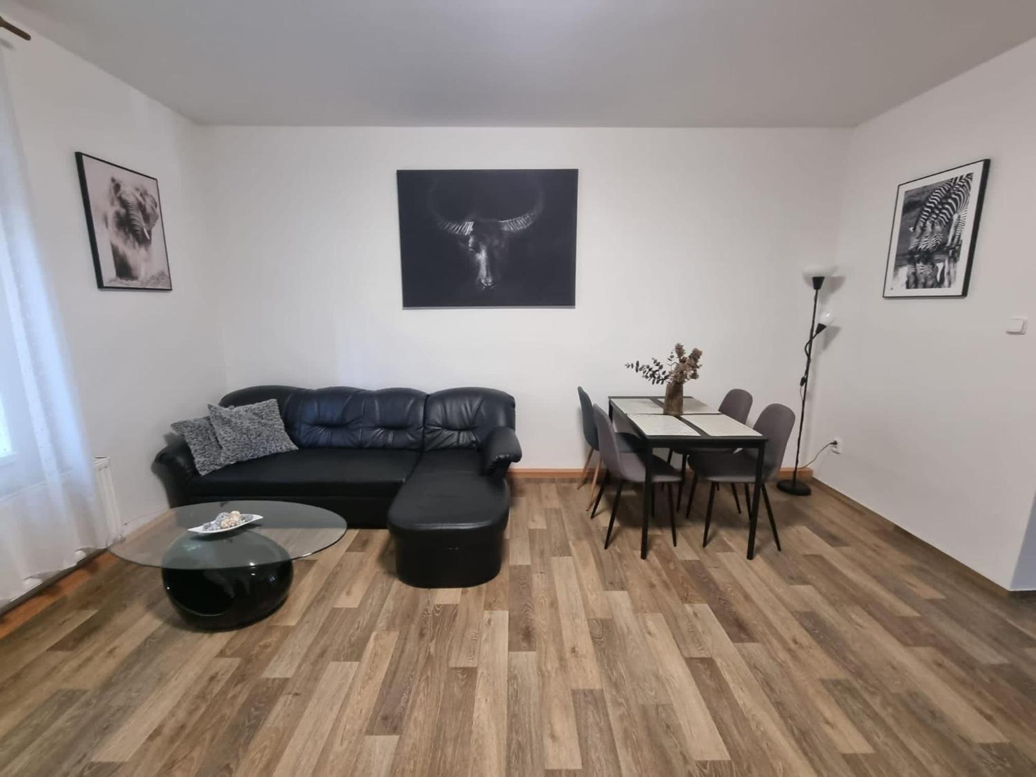 One-Bedroom Apartment - Photo 15