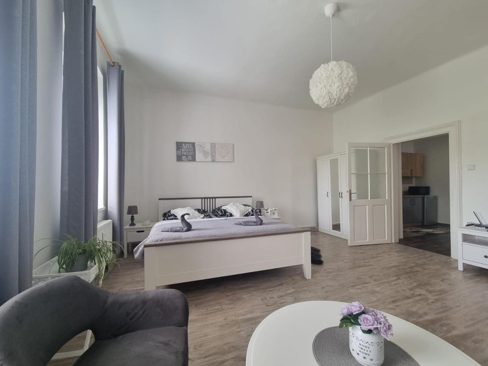 One-Bedroom Apartment - Photo 26