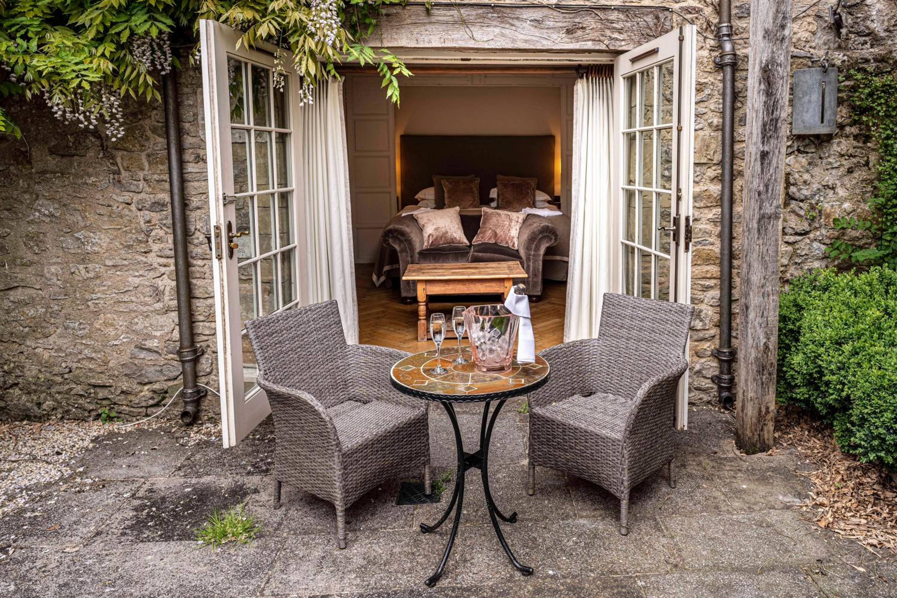 Deluxe with Garden View - Photo 5
