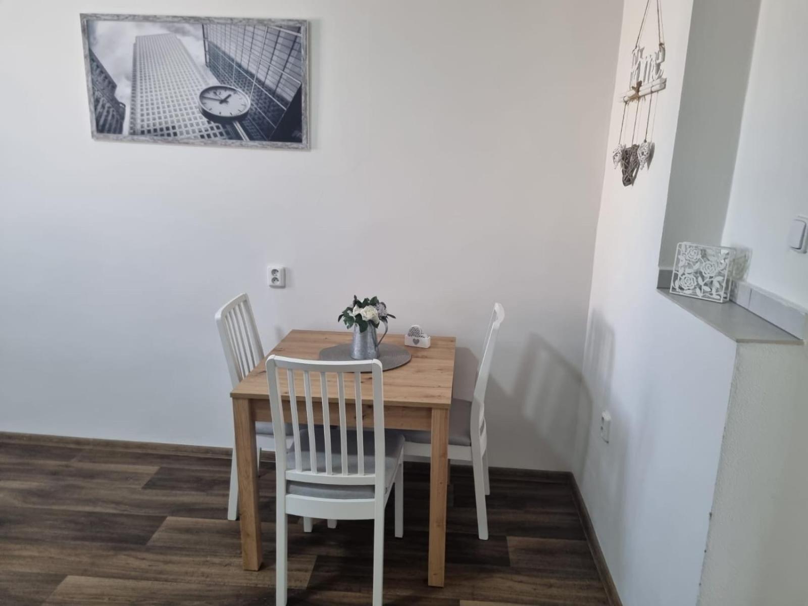 One-Bedroom Apartment - Photo 29