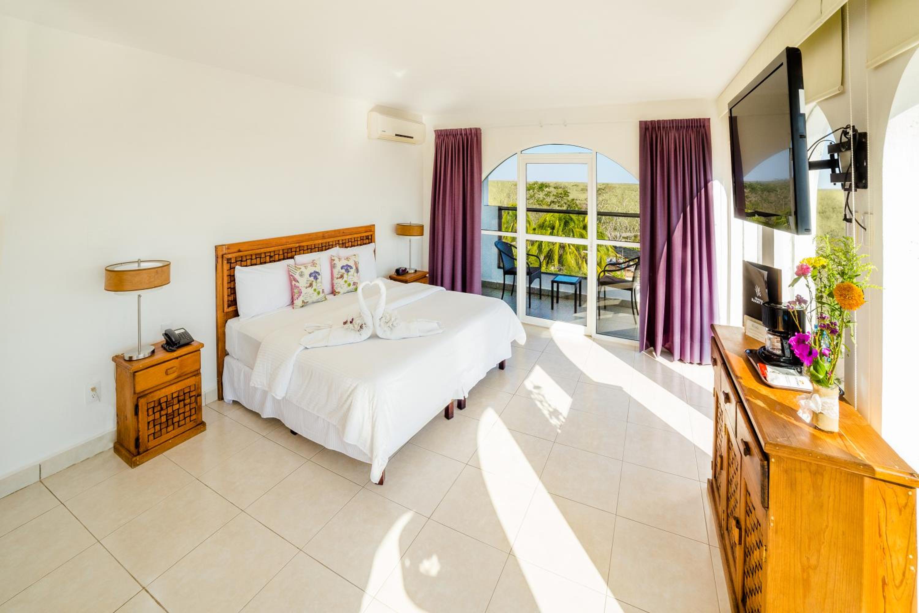 Suite with Balcony photo 1