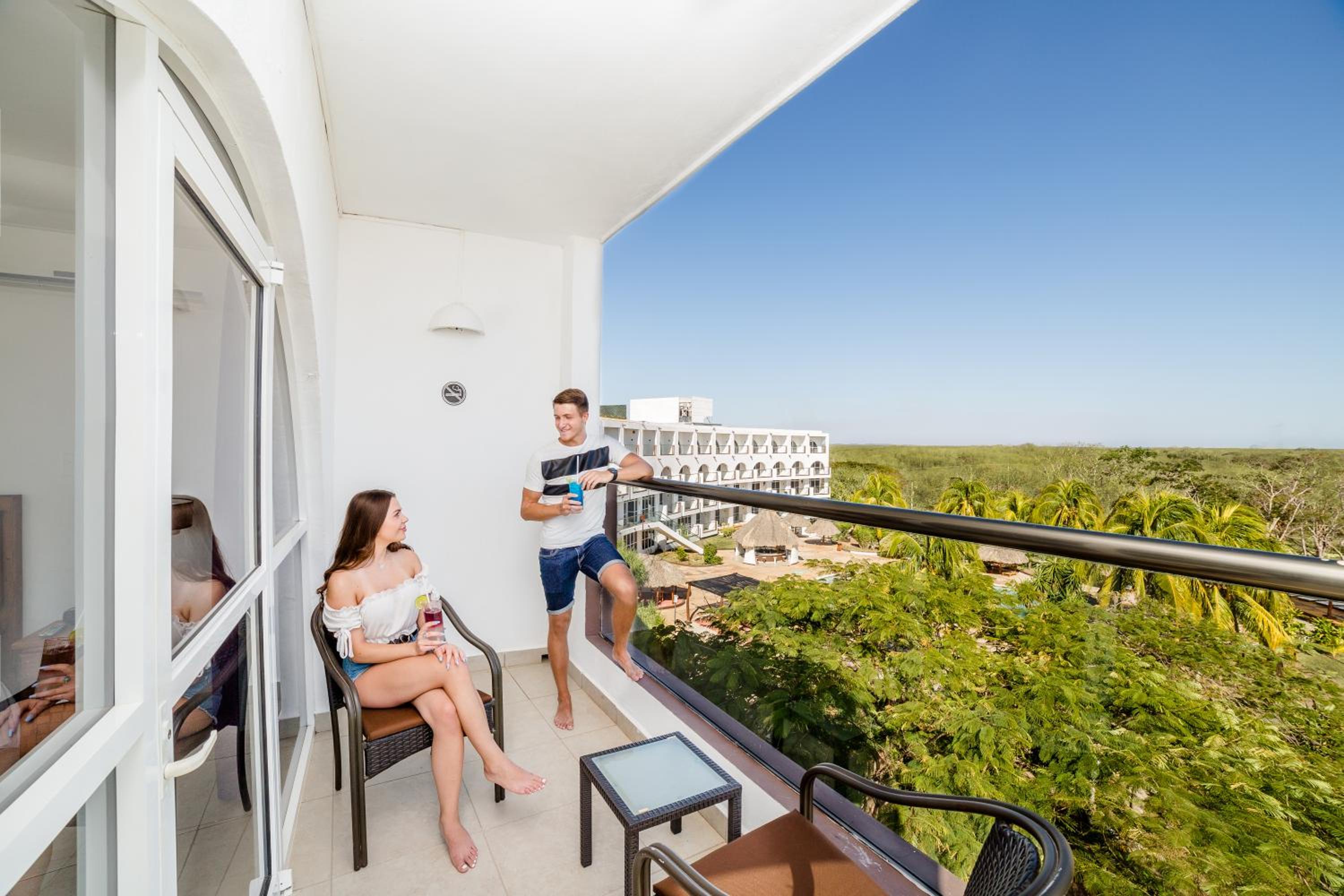 Double Room with Pool View photo 3