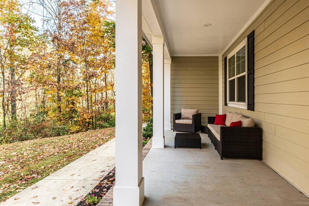 Four-Bedroom House photo 3