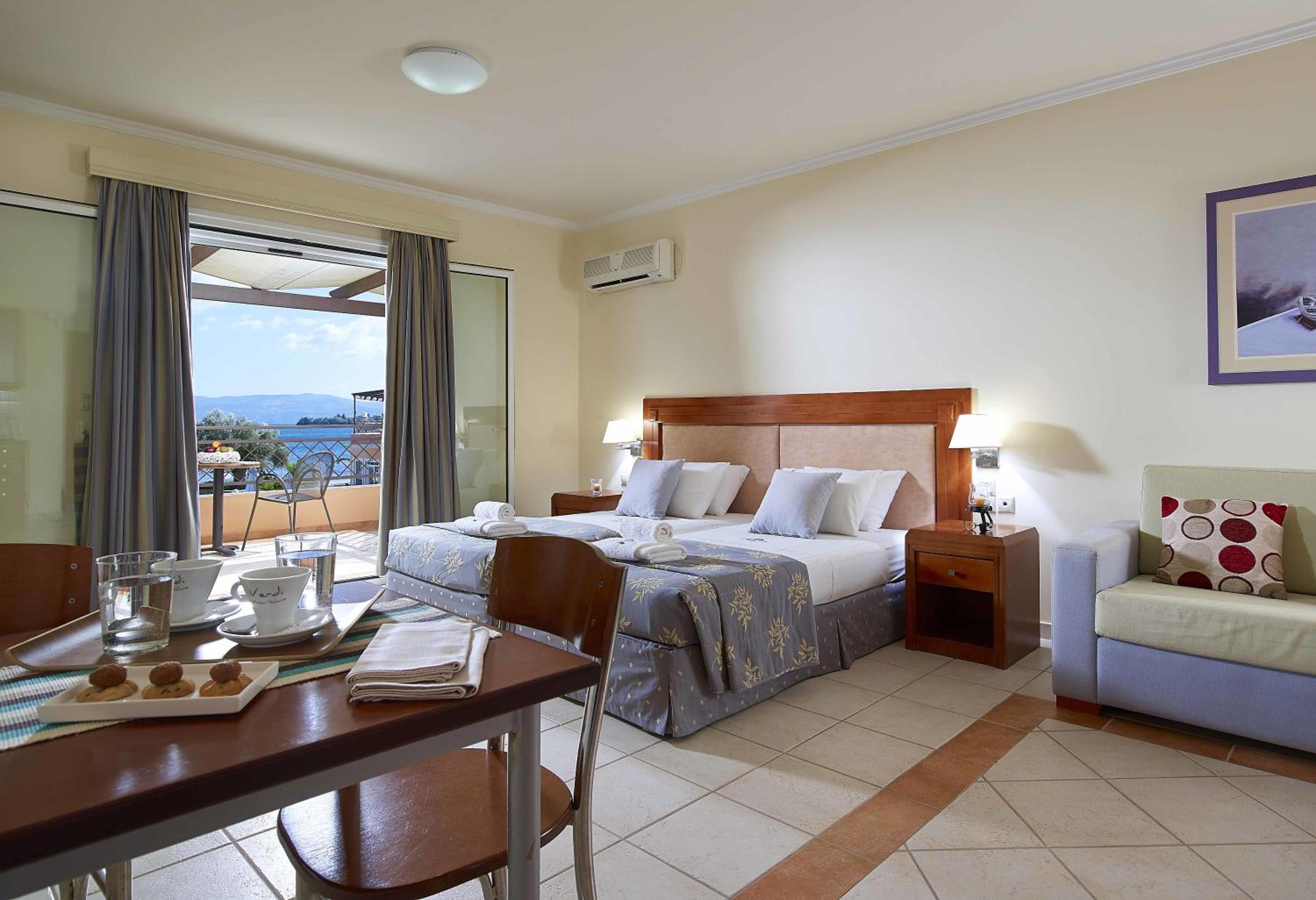 Studio with Sea View