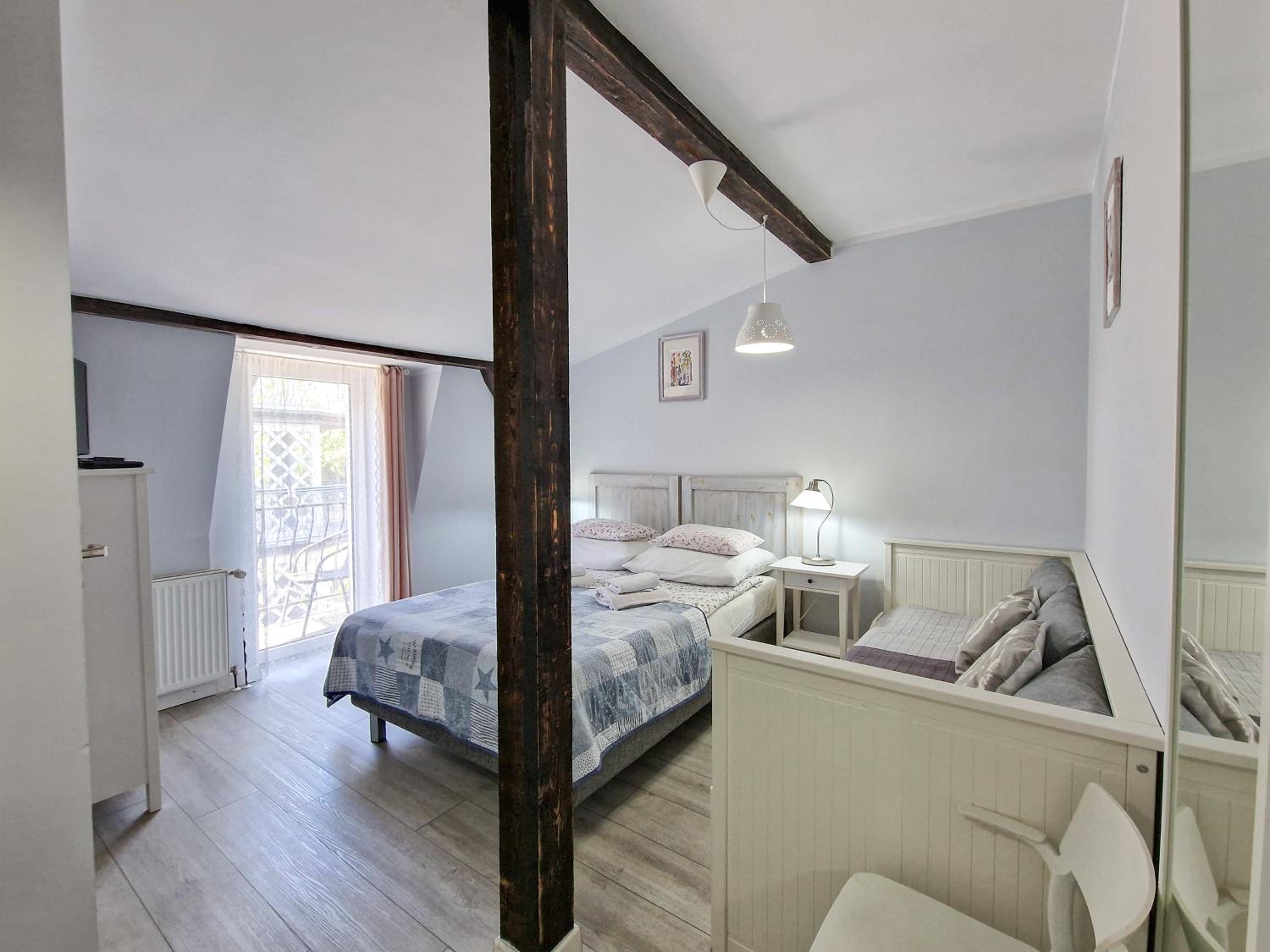 Double or Twin Room with Balcony photo 2
