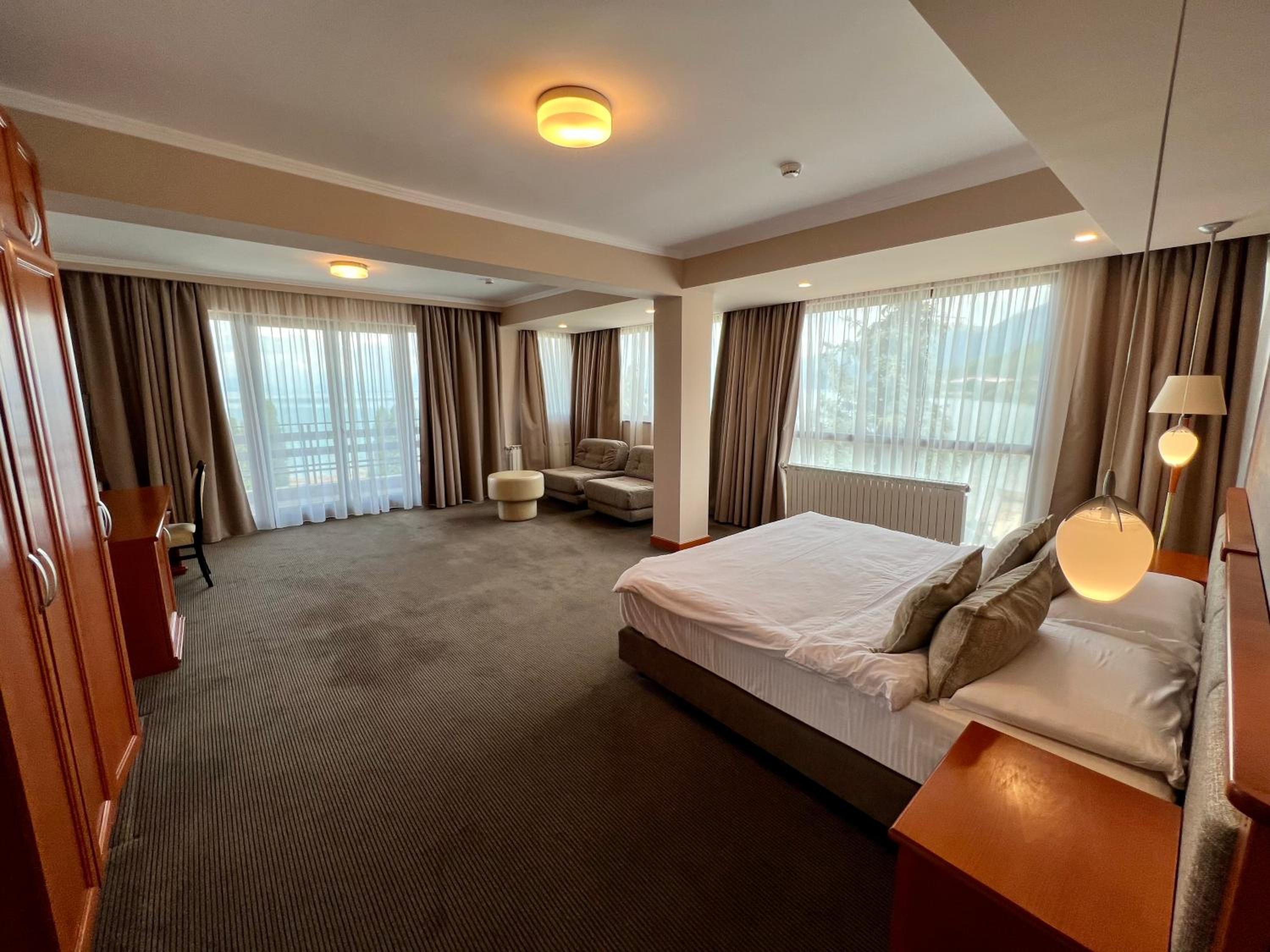 One-Bedroom Family Apartment photo 1