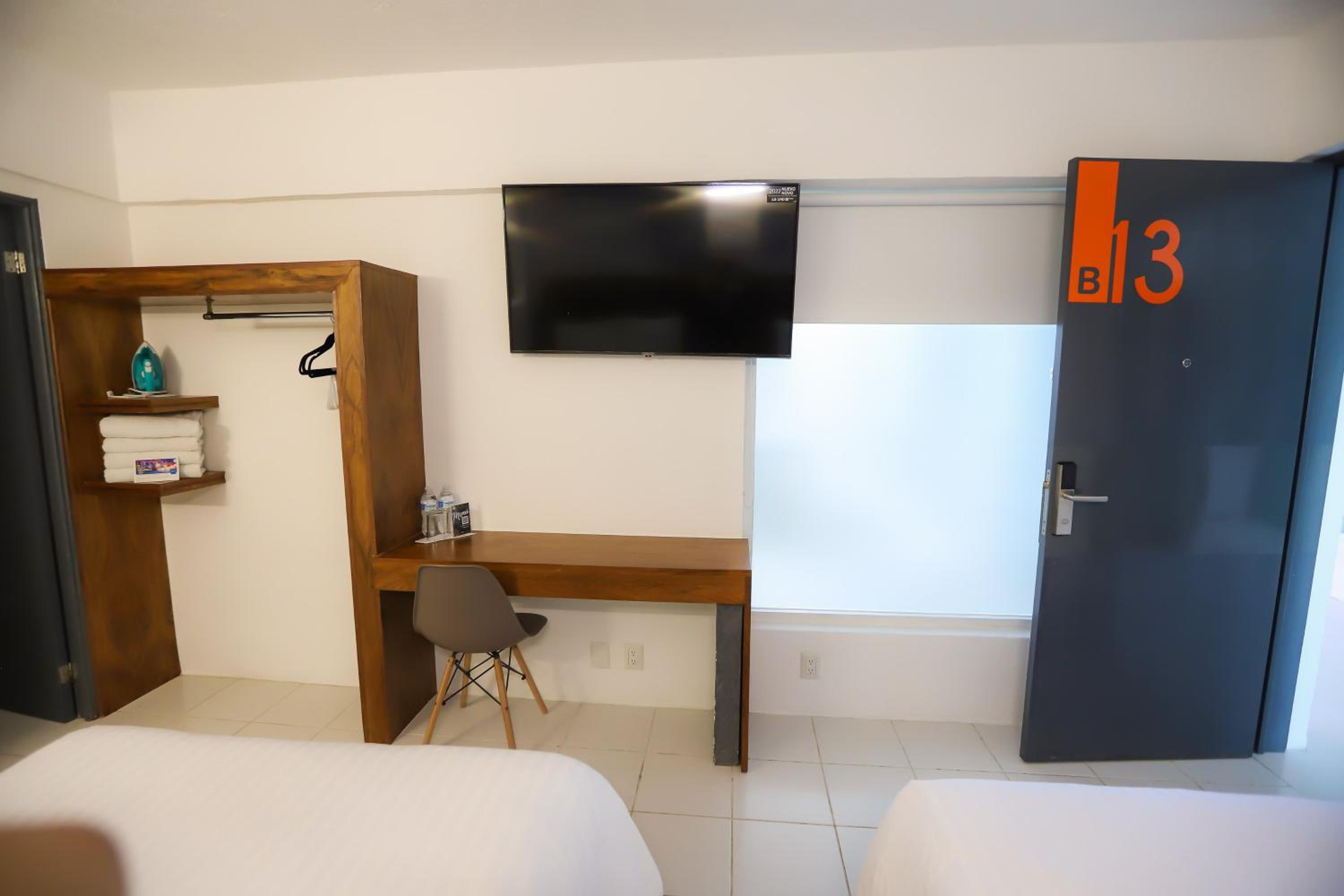 Double Room with Two Double Beds - Non-Smoking photo 1