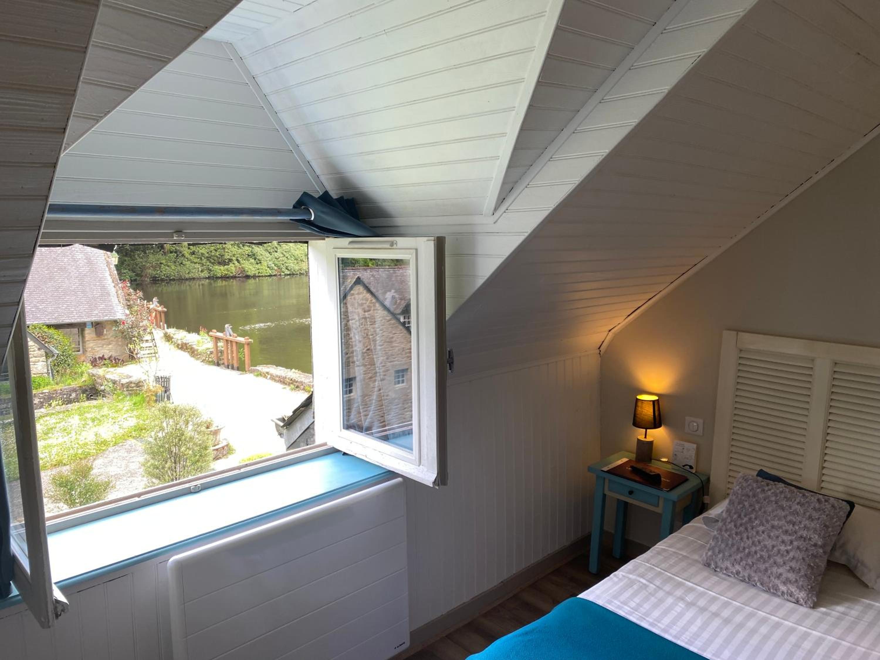 Standard Double or Twin Room photo 1