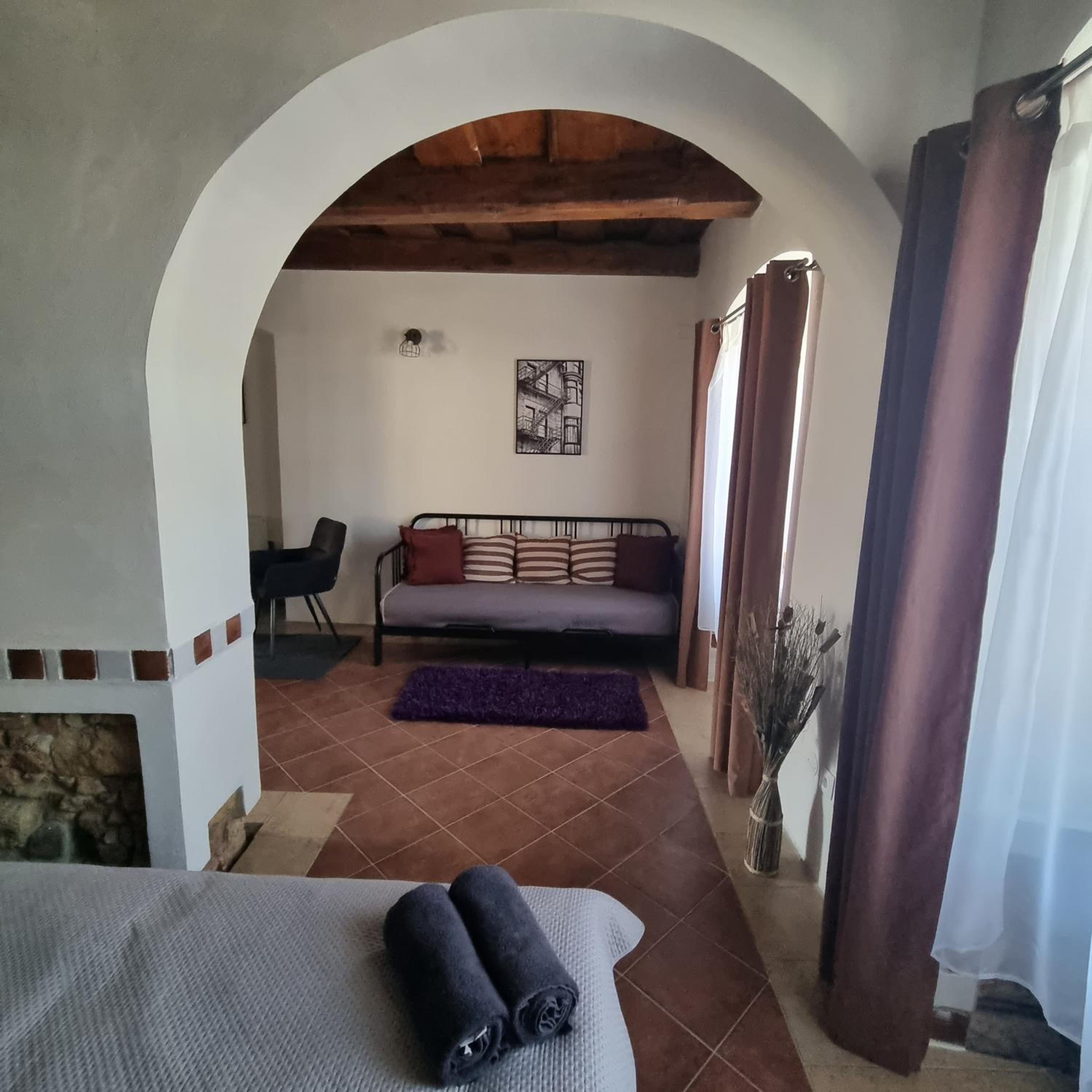 One-Bedroom Apartment - Photo 15