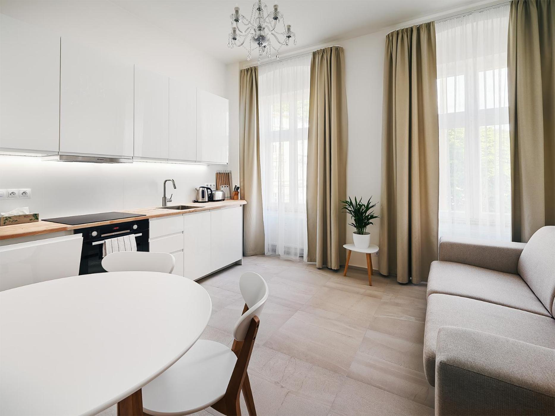 Deluxe Apartment - Photo 9