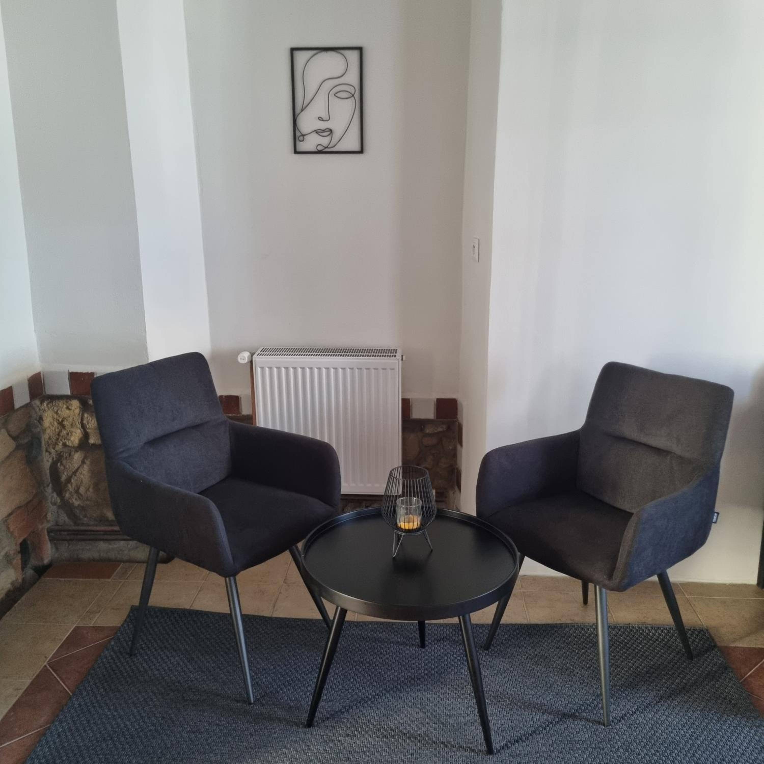 One-Bedroom Apartment - Photo 21