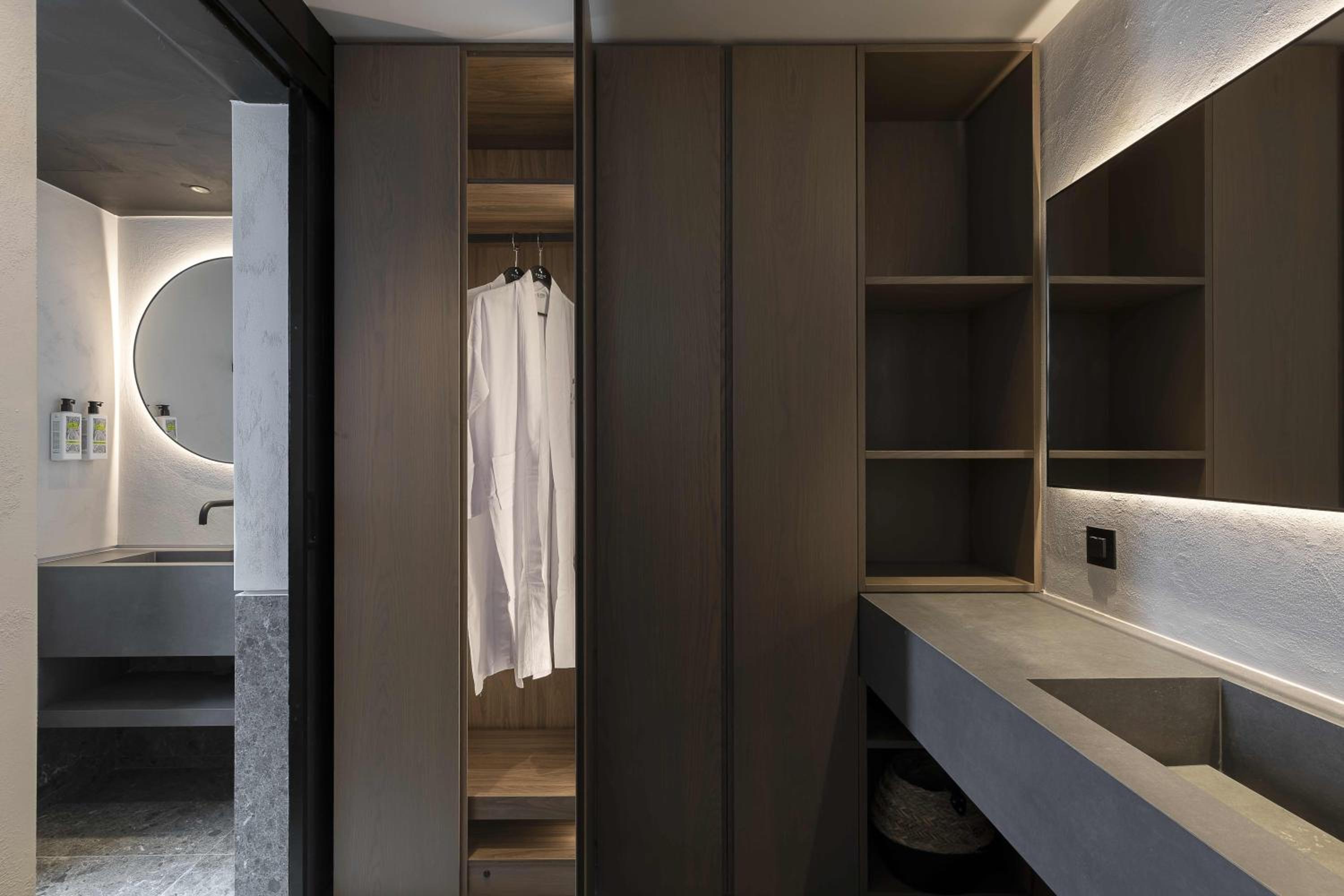 Cubic Suite with Panoramic Sea View & Mini Pool - Photo 4