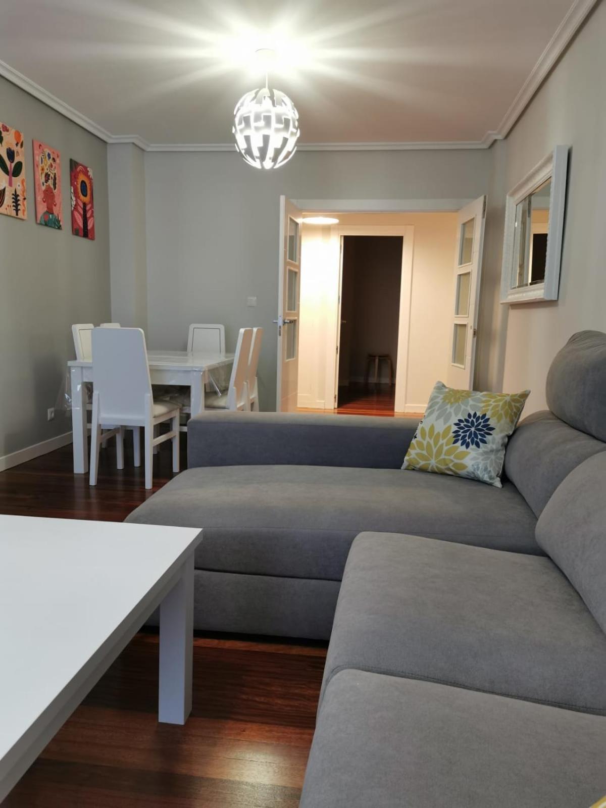 Three-Bedroom Apartment photo 3