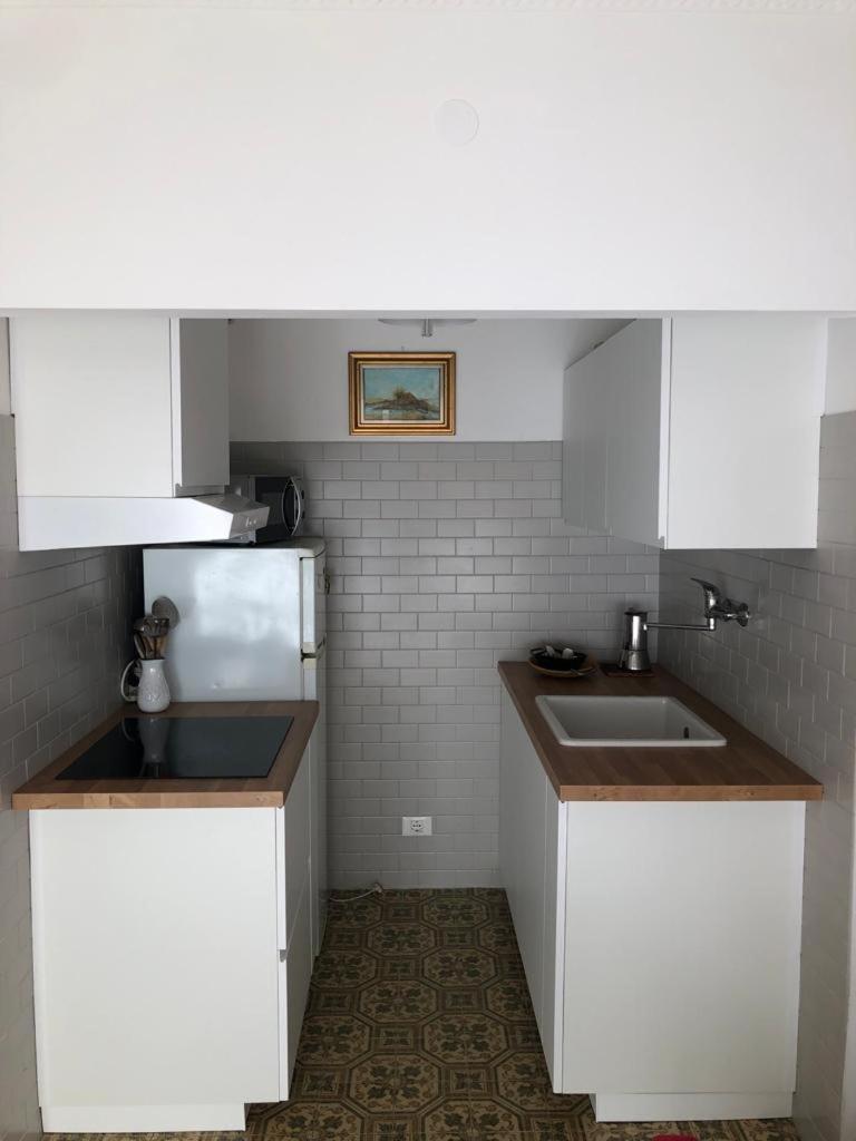 One-Bedroom Apartment photo 3