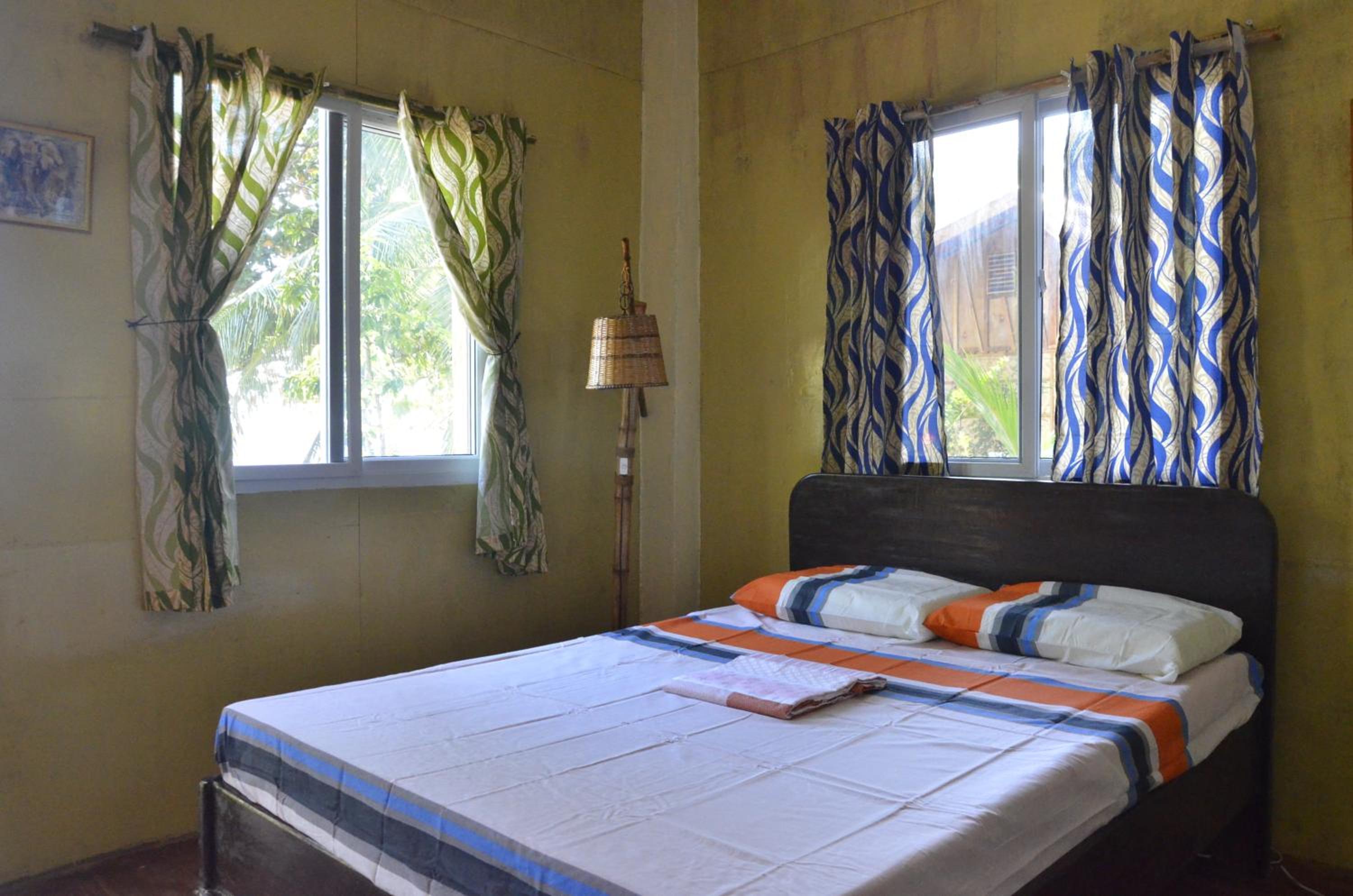 Sea View Room - Photo 13