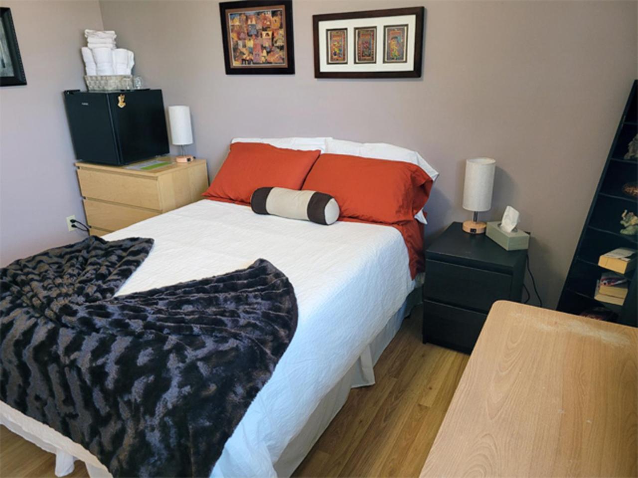 Standard Double Room with Shared Bathroom photo 2