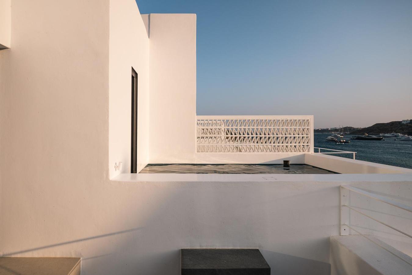 Lover's Suite with Sea View & Mini Pool - Photo 3