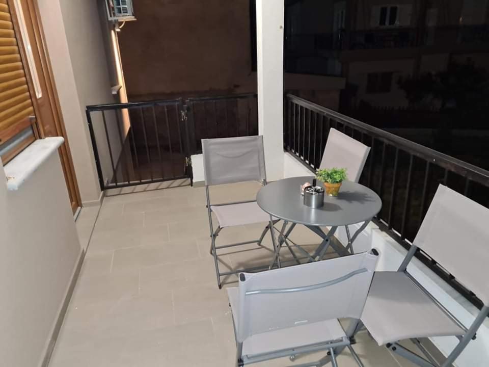 Two-Bedroom Apartment - Photo 4