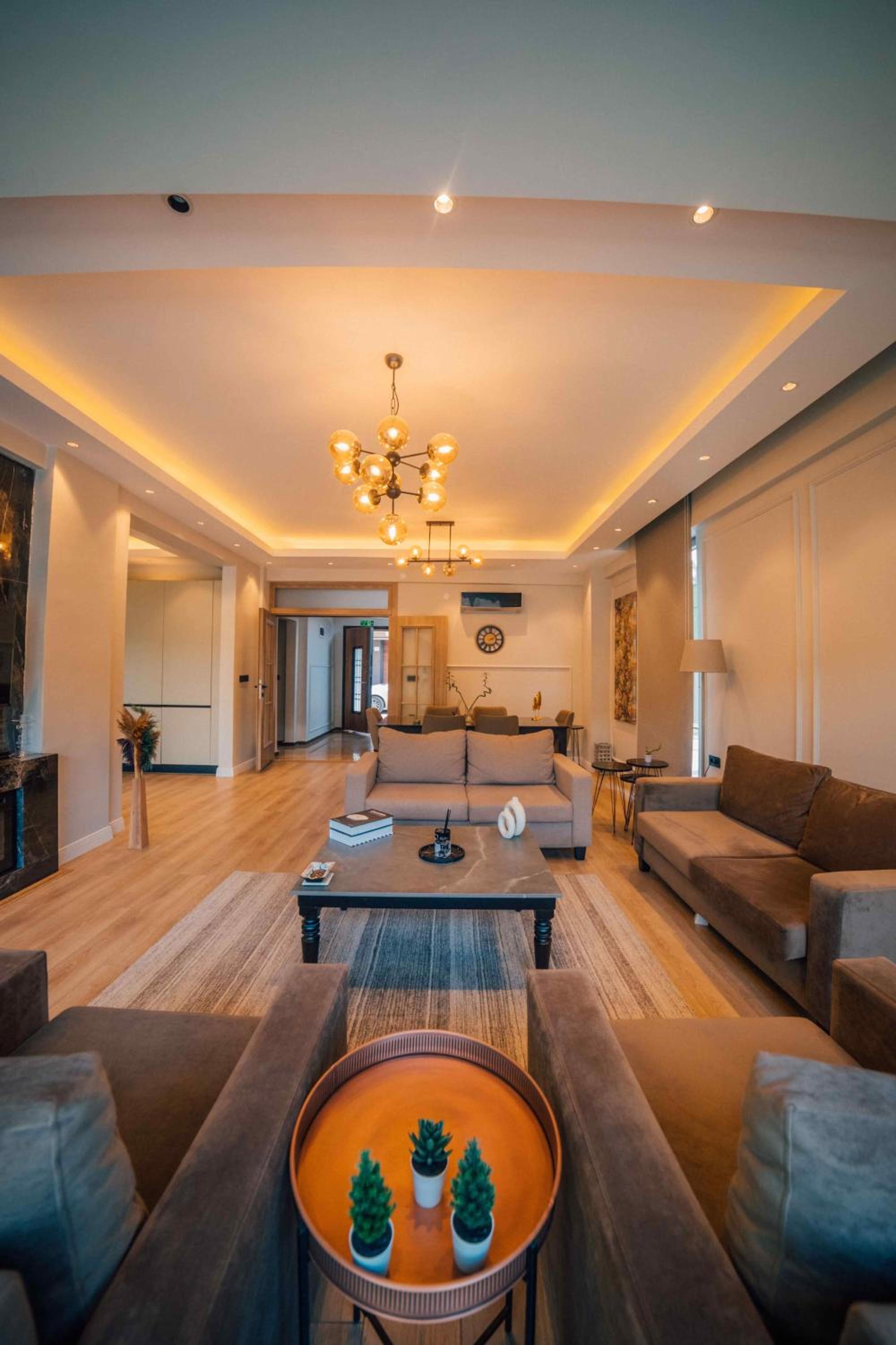 Villa with Private Pool - Photo 1
