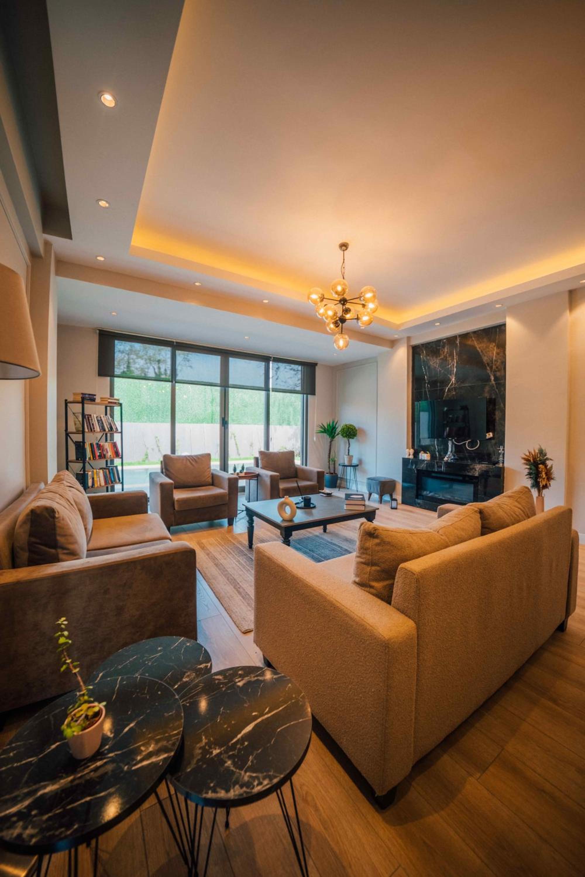 Villa with Private Pool - Photo 31