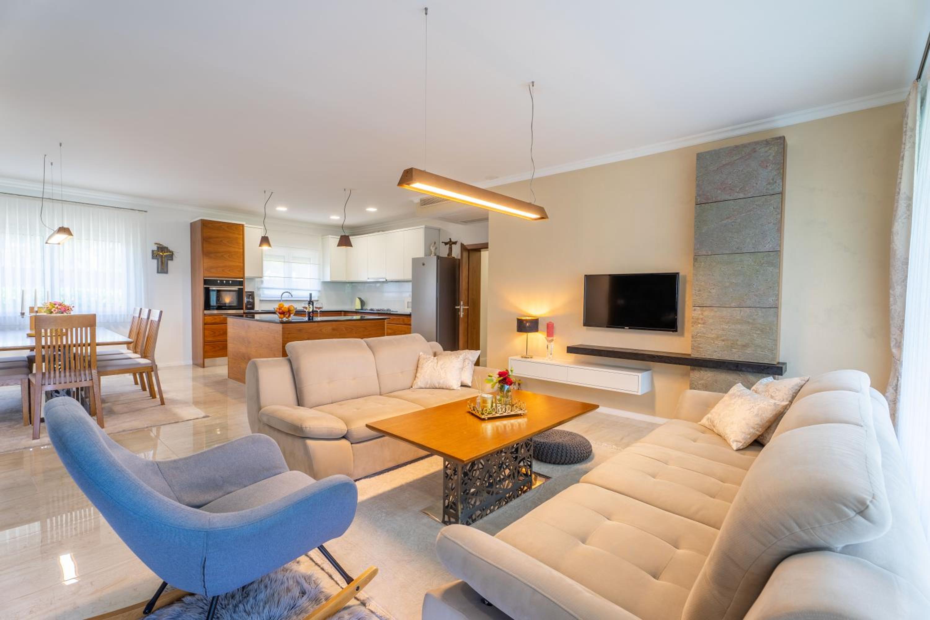 Three-Bedroom Villa photo 1