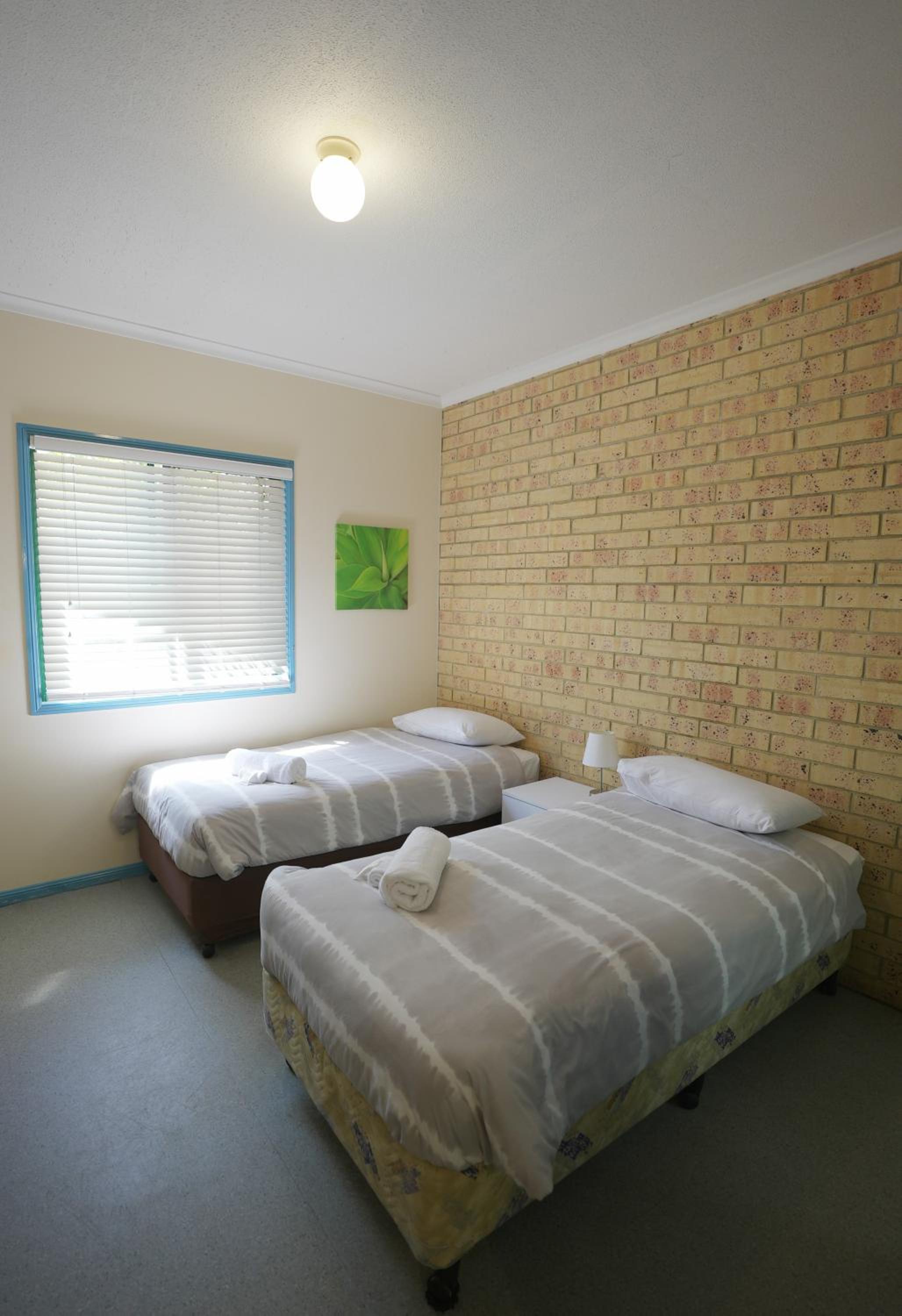 Standard Twin Room with Private Bathroom photo 1