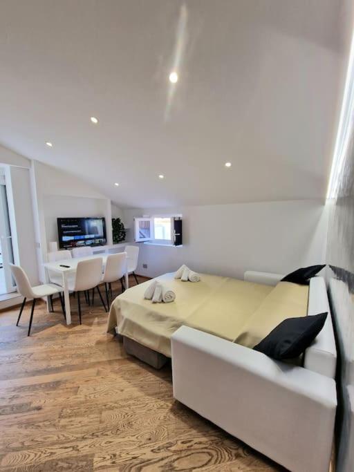 Two-Bedroom Apartment with Terrace