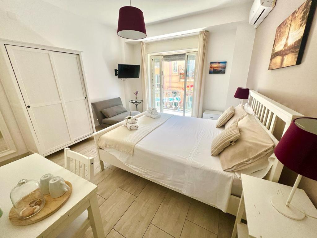 Deluxe Triple Room with Sea View