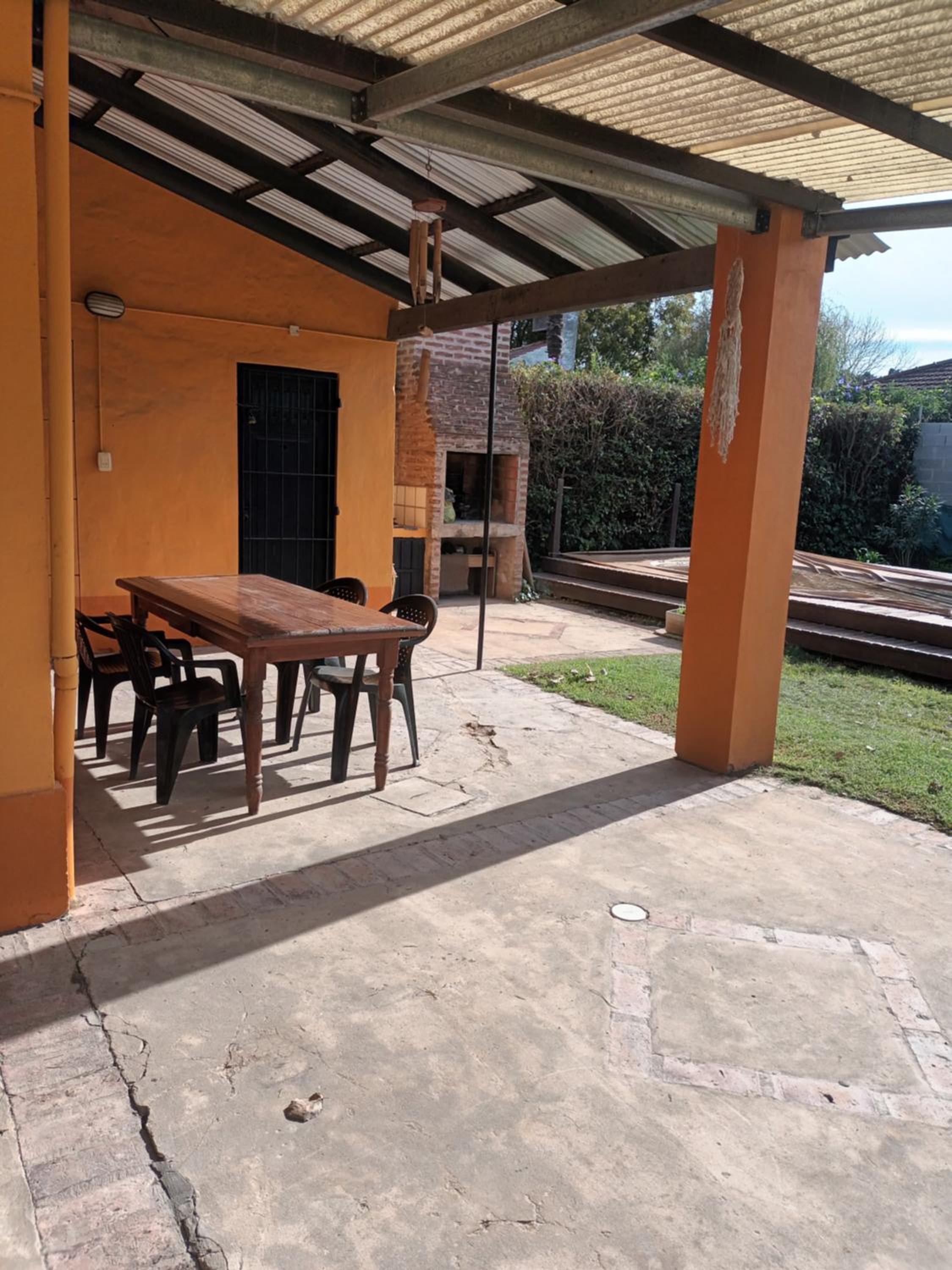 One-Bedroom House photo 2