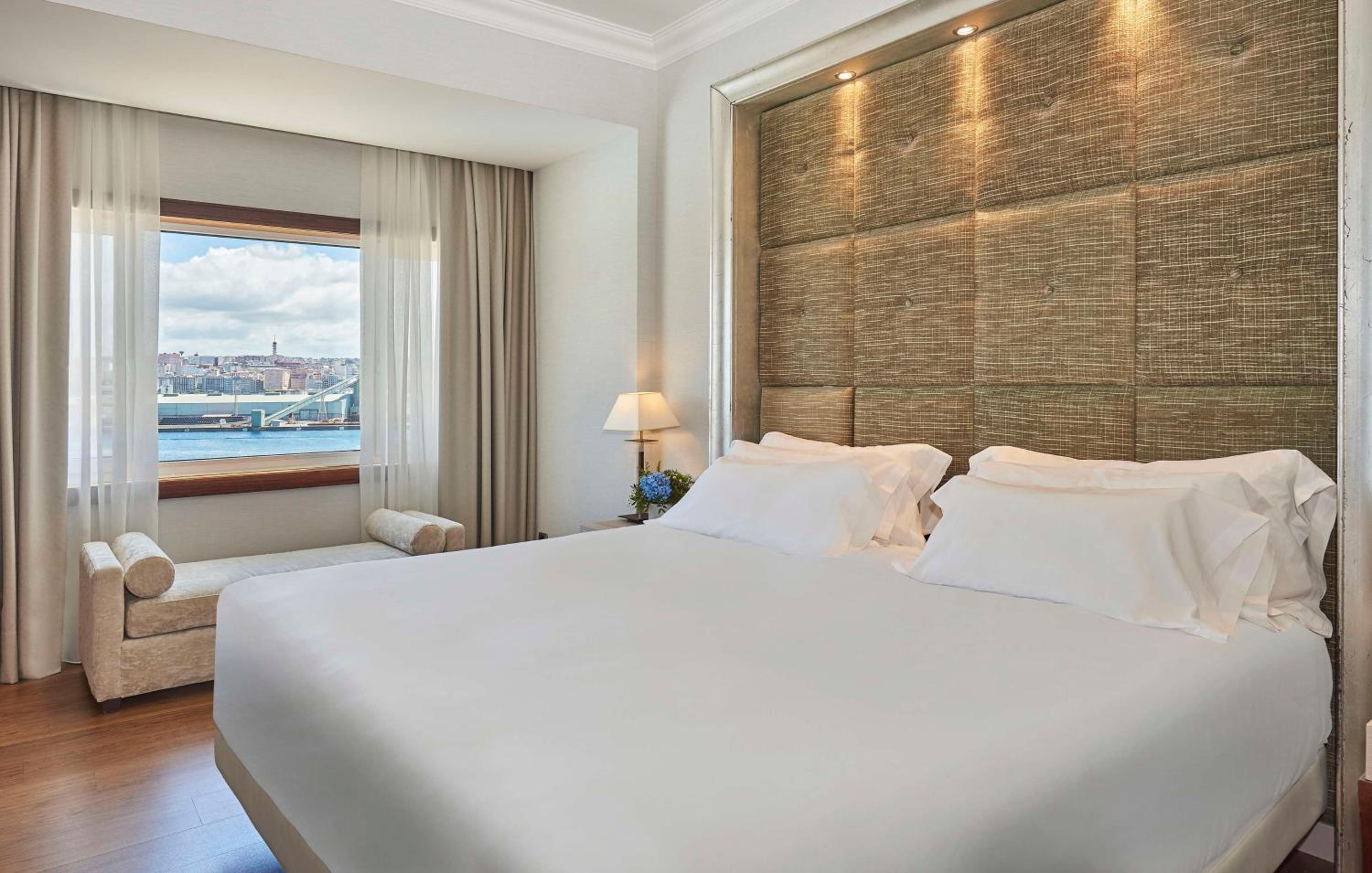 Suite with Sea View with Extra Bed (2 Adults + 2 Children)