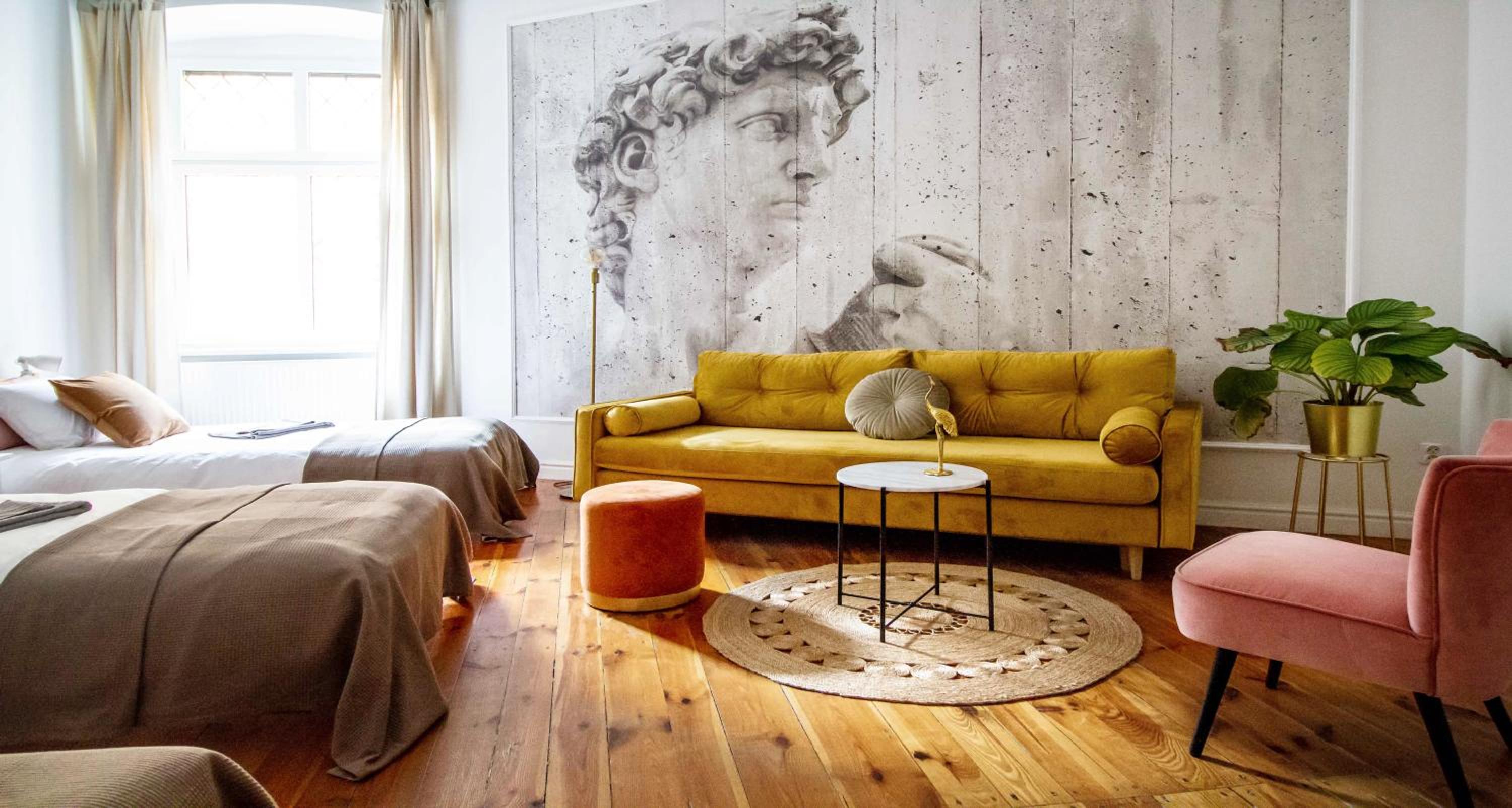 Premium Four-Bedroom Apartment with 2 Bathrooms and Living Room  - Photo 1
