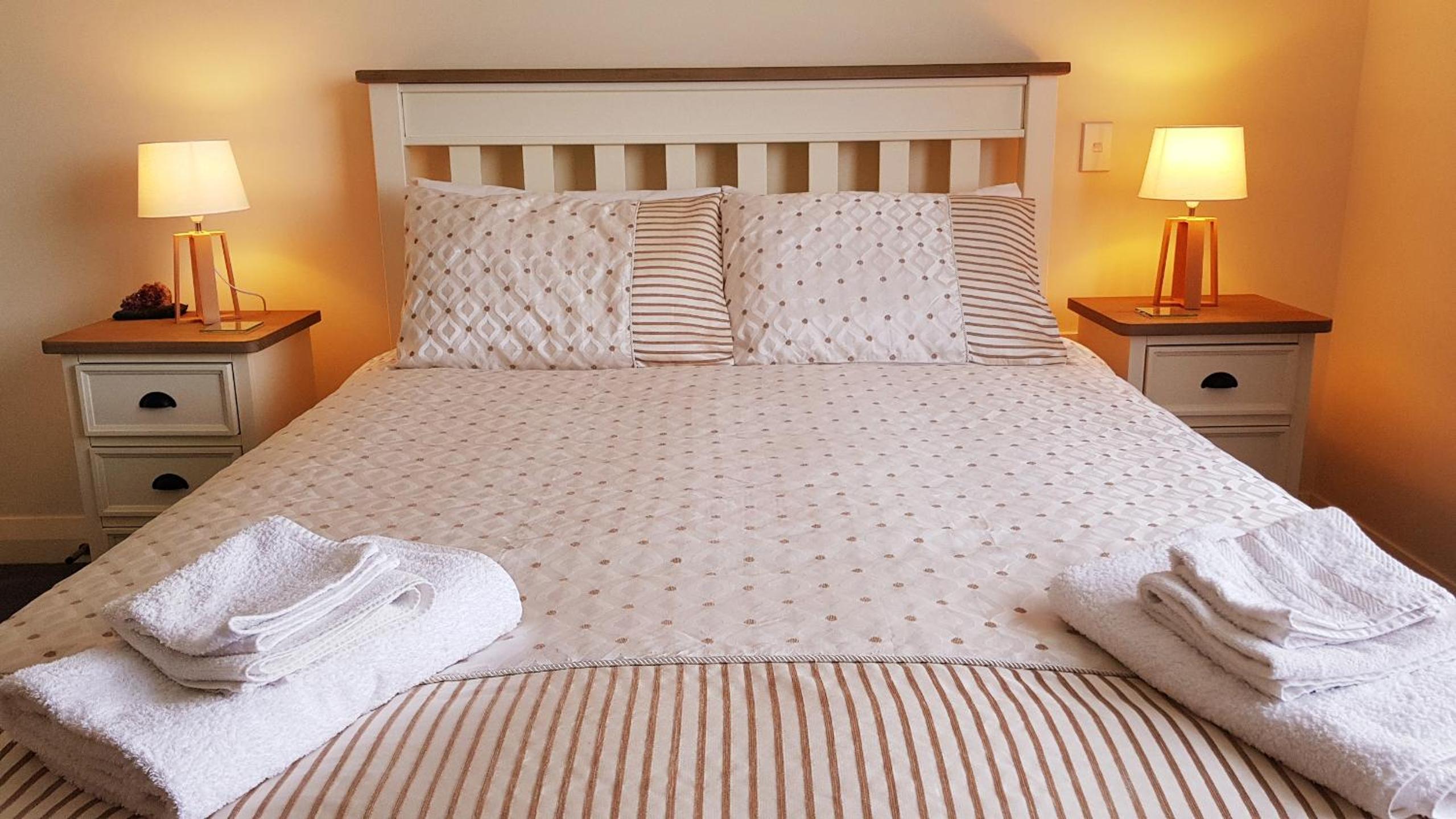 Deluxe Queen Room - Photo 18